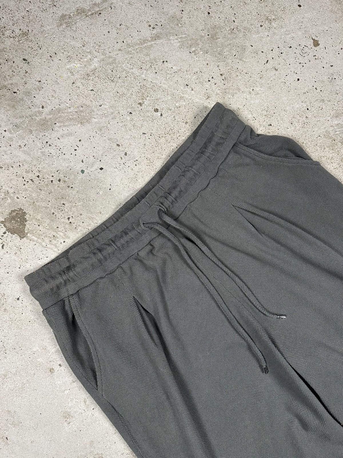 Japanese Brand × Vintage Vintage Y2K BAGGY Gray Wide Legs Sweatpants Loose Knit Size US 36 / EU 52 - 7 Thumbnail