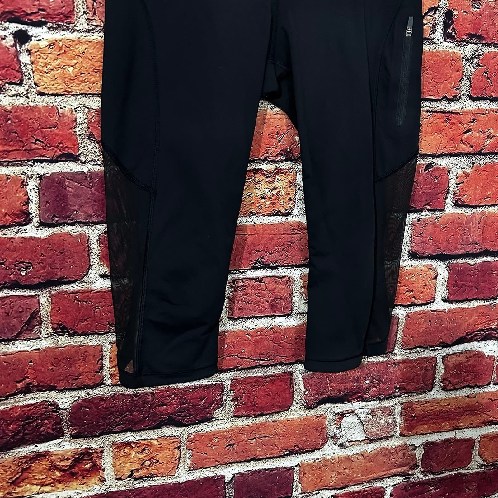 Lululemon Capri Lululemon Leggings Size 6 Size 28" / US 6 / IT 42 - 3 Thumbnail