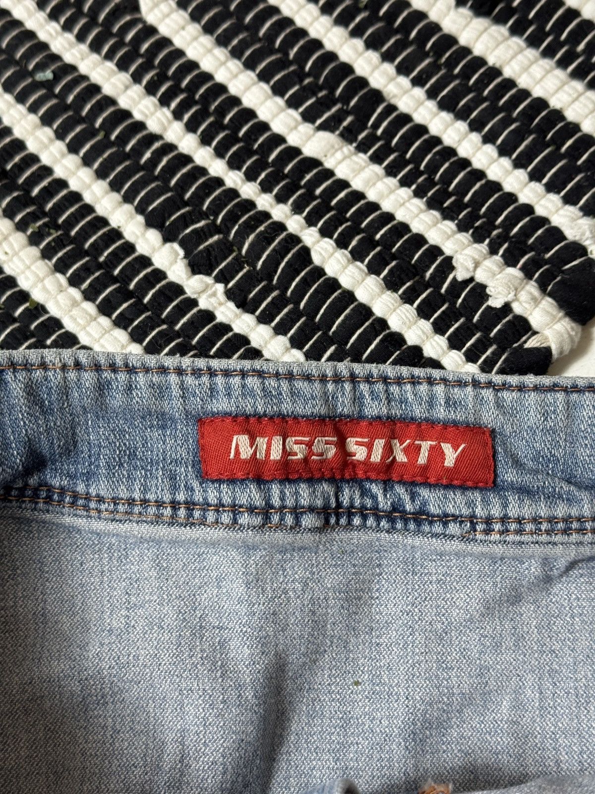 Miss Sixty VINTAGE MISS SIXTY 2000s MINI SKIRT Size 28" / US 6 / IT 42 - 5 Thumbnail