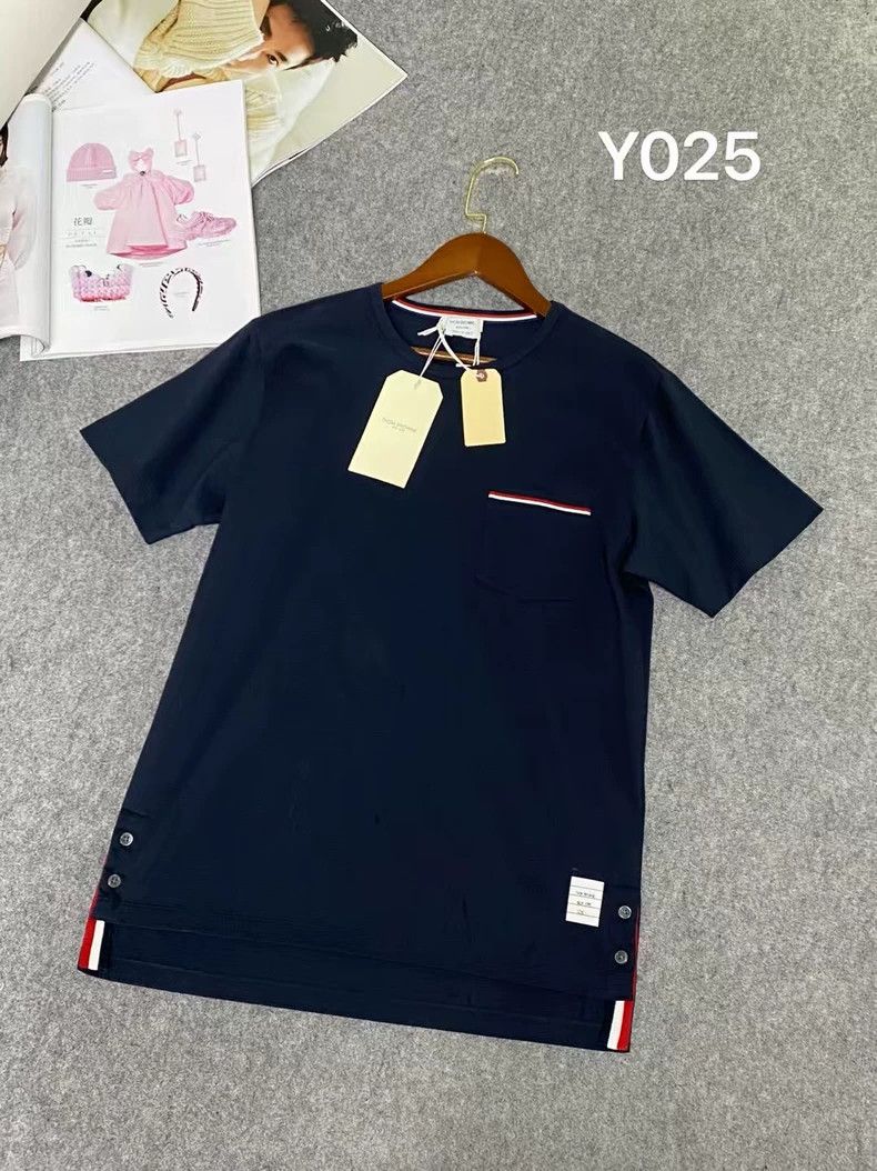 Thom Browne Thom Browne size1 Round neck short sleeve T-shirt Size US S / EU 44-46 / 1 - 1 Thumbnail