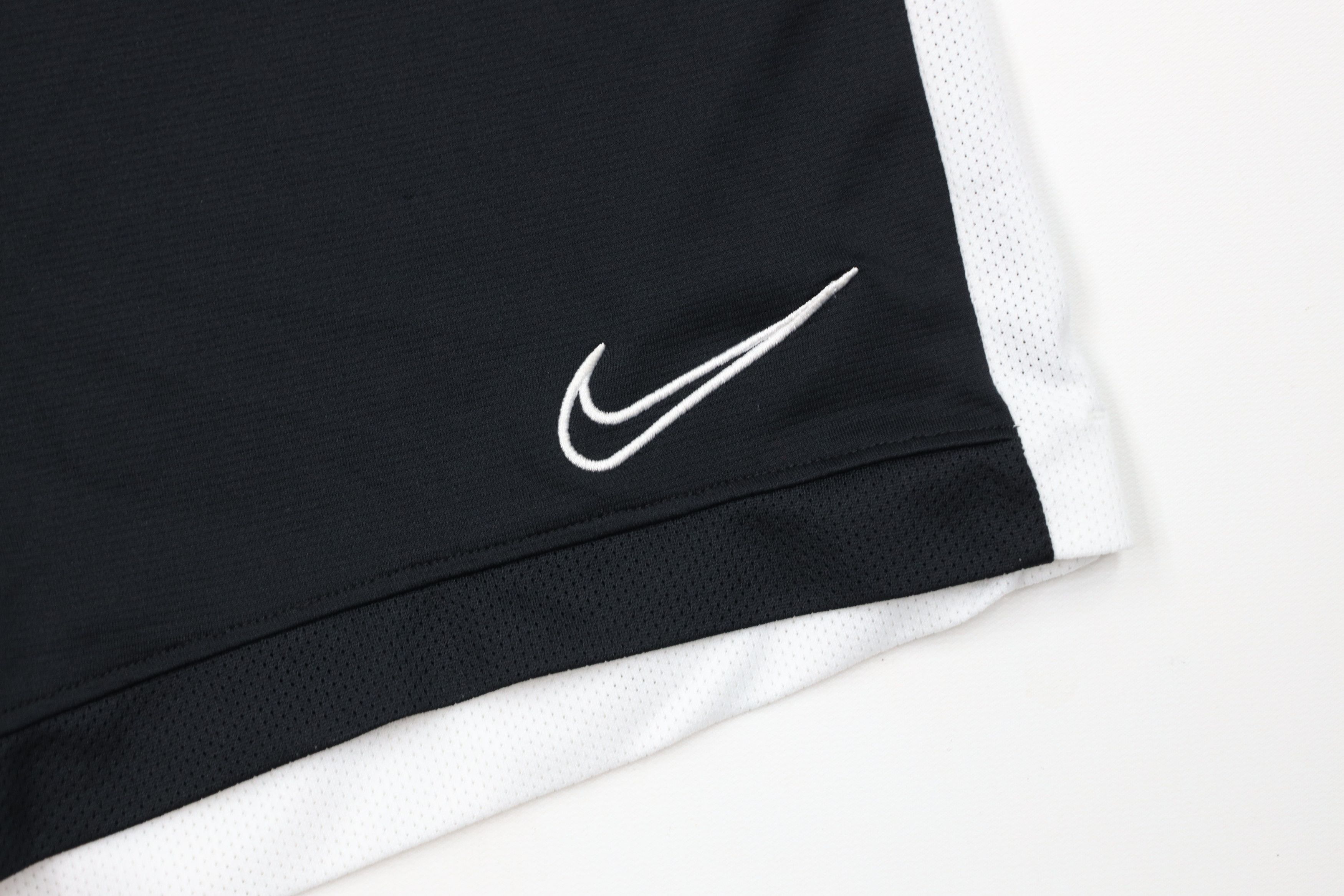 Nike Vintage Nike Scott Mini Swoosh Running Jogging Soccer Shorts Size US 34 / EU 50 - 5 Thumbnail