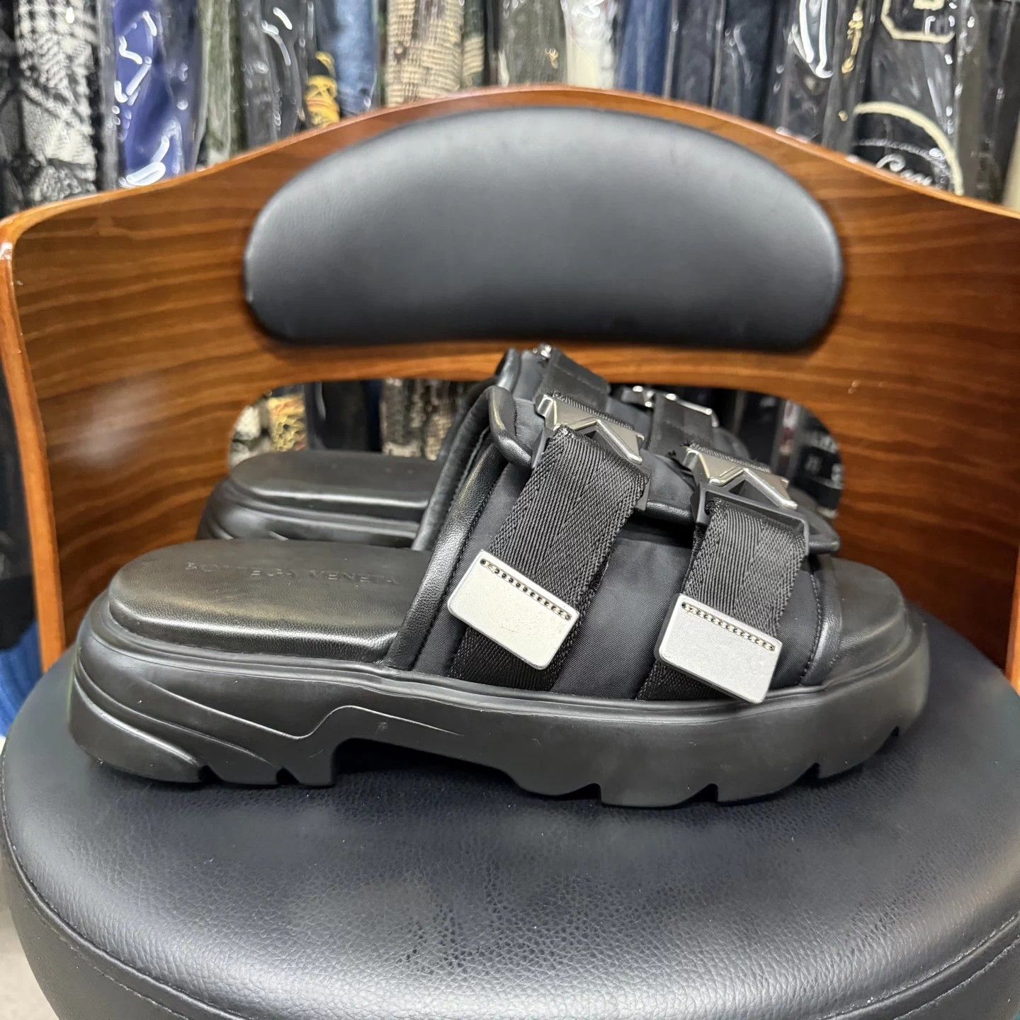 Bvlgari BV Black Lock Slippers Like New 2Worn Size US 7 / EU 40 - 4 Thumbnail