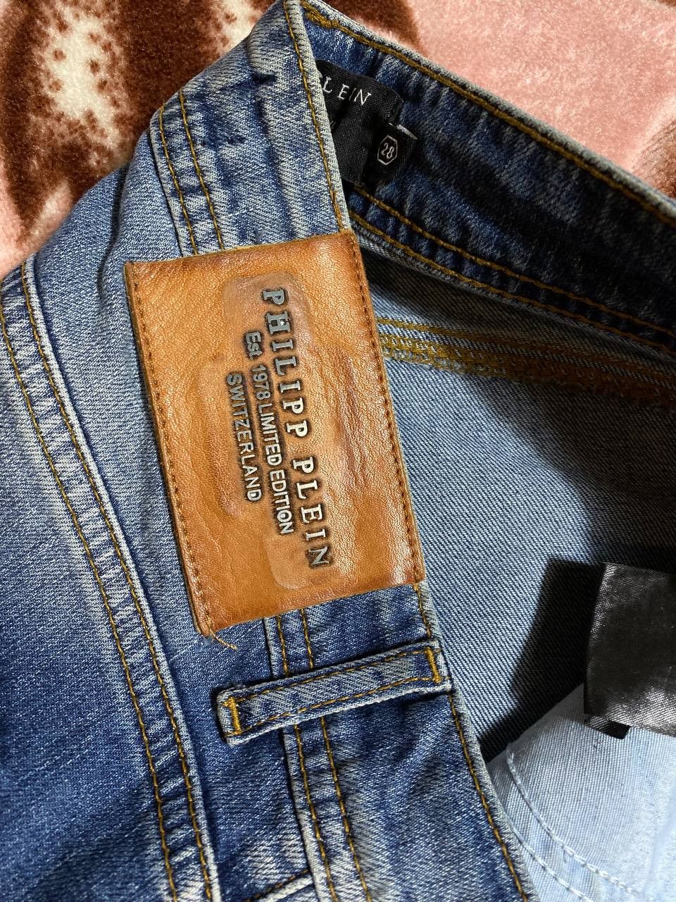 Philipp Plein Philipp Plein Rhinestone stonewashed straight-leg jeans Size US 28 / EU 44 - 7 Thumbnail