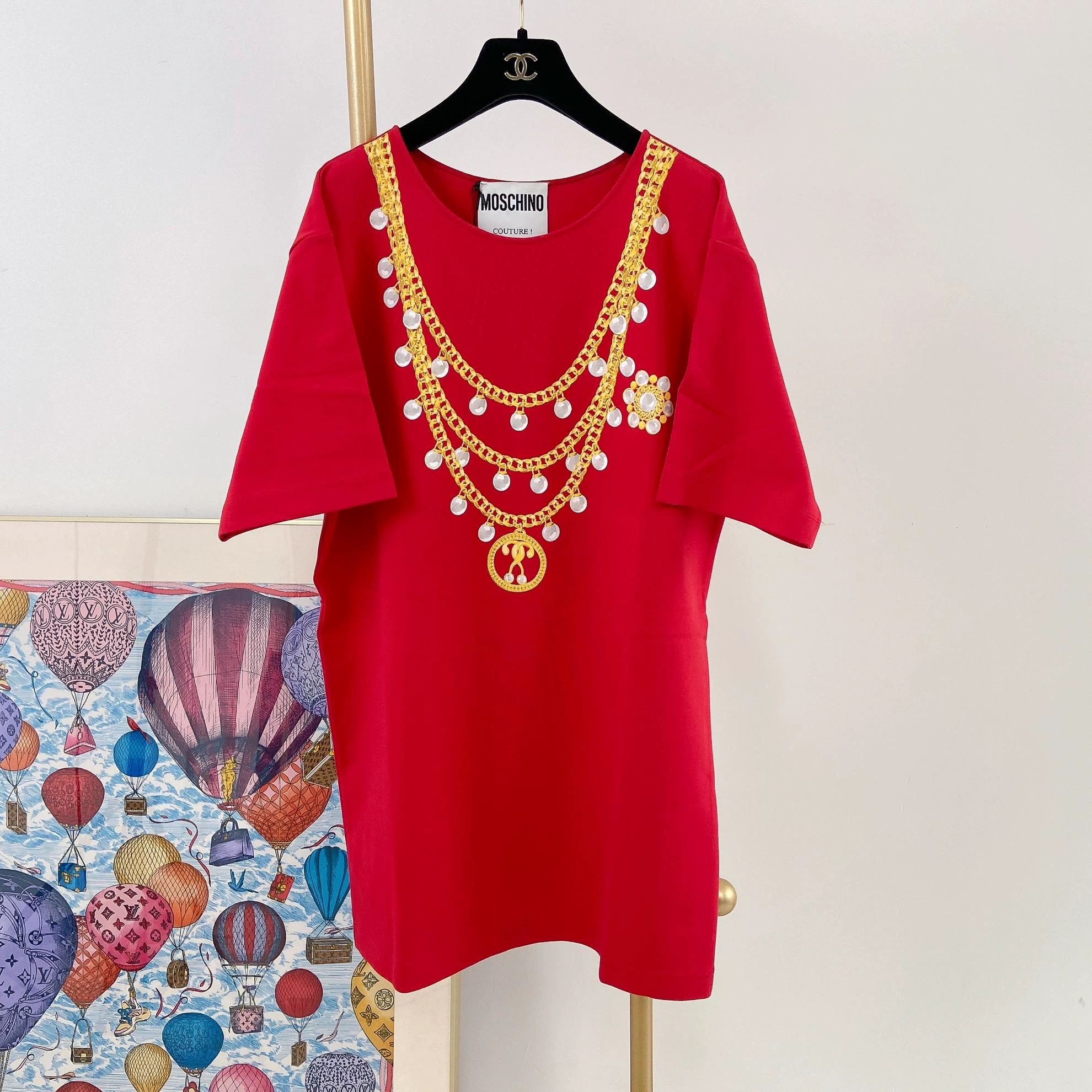Moschino Moschino red printed tee F36 new with tags 2341 Size XS / US 0-2 / IT 36-38 - 2 Thumbnail