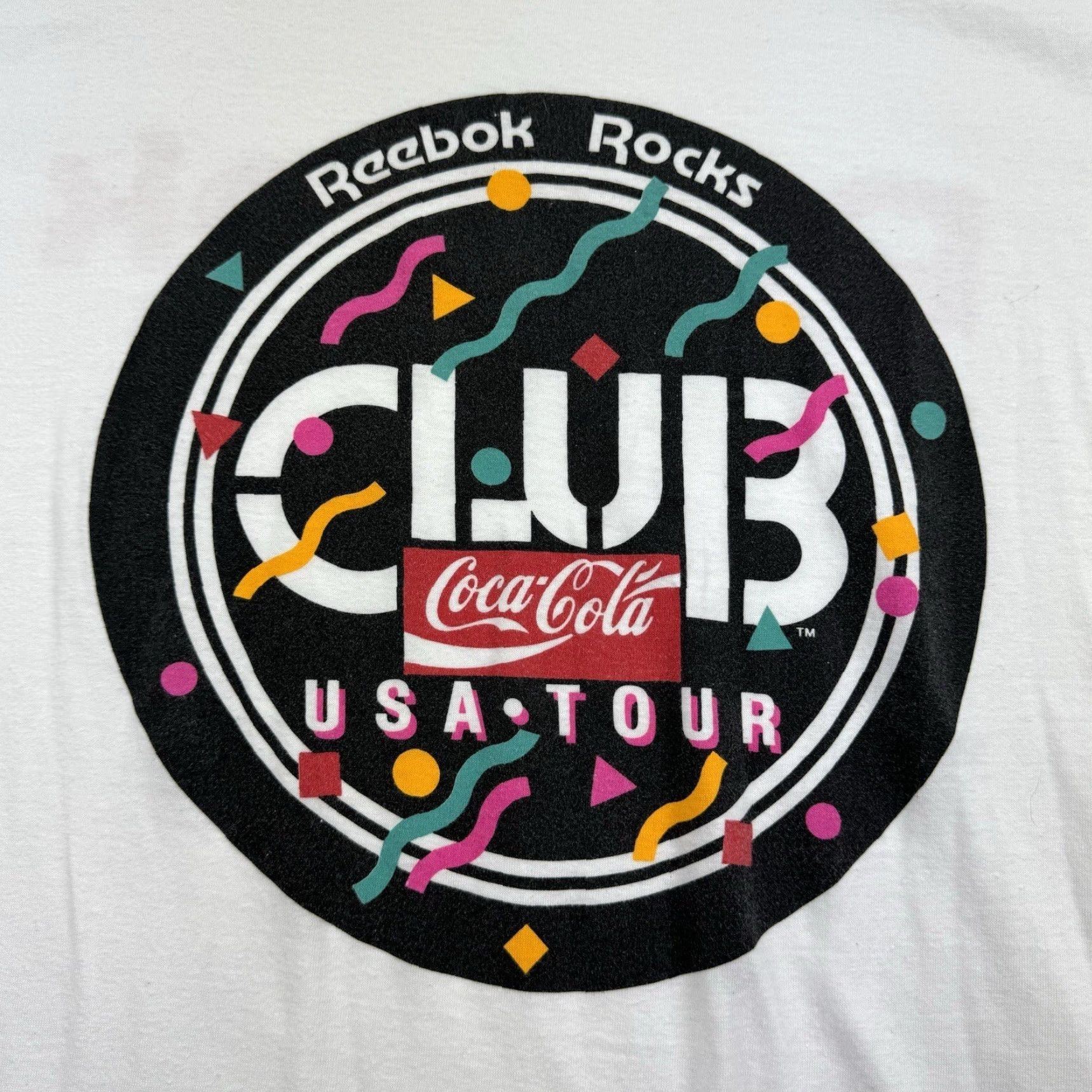 Reebok VINTAGE Reebok Shirt Adult L White 90s Coca Cola Club Tour Men Mens Size L Small stain pilling Size US L / EU 52-54 / 3 - 2 Thumbnail