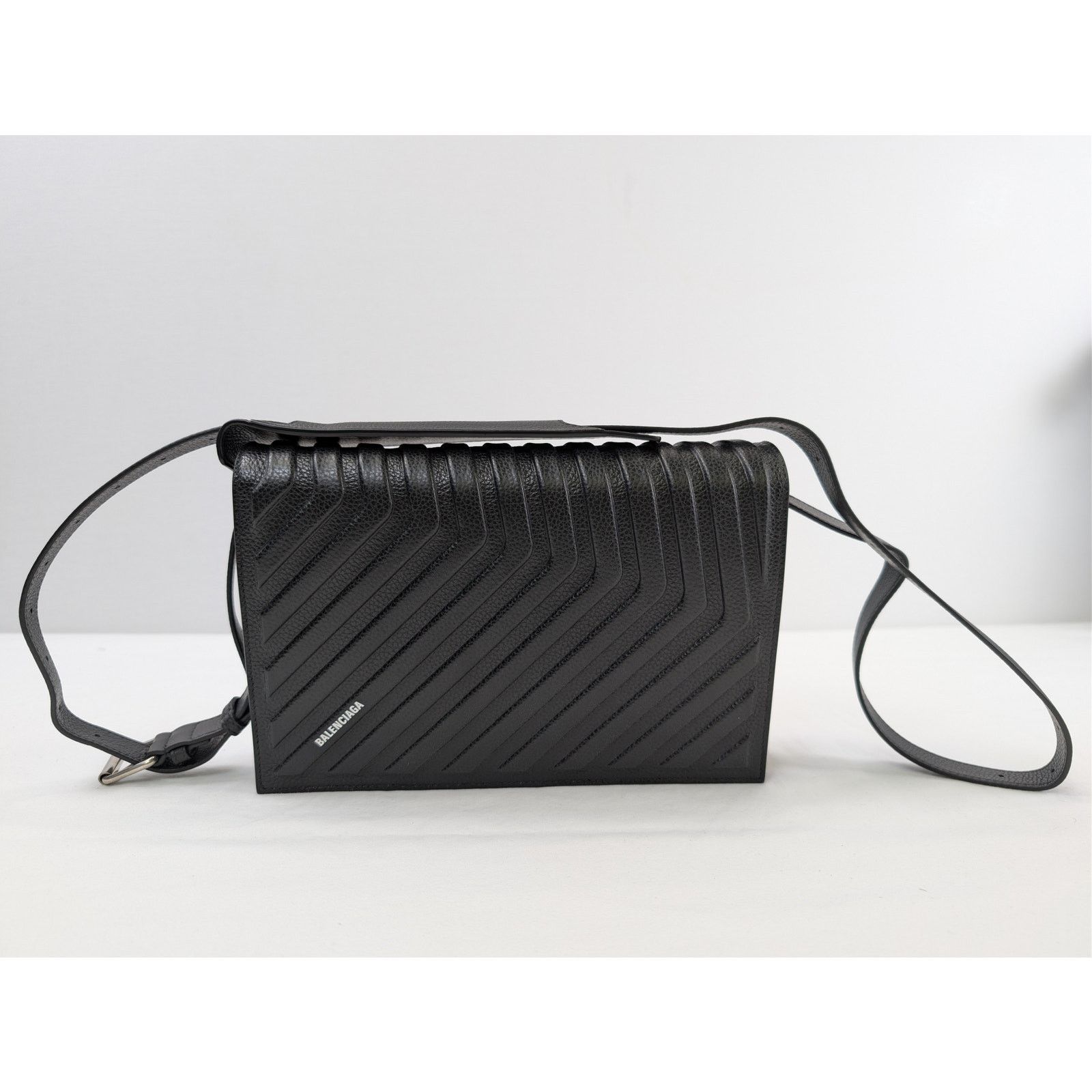 Balenciaga o1rshd1 Size: OS / Men's Bag in Black Size ONE SIZE - 14 Thumbnail