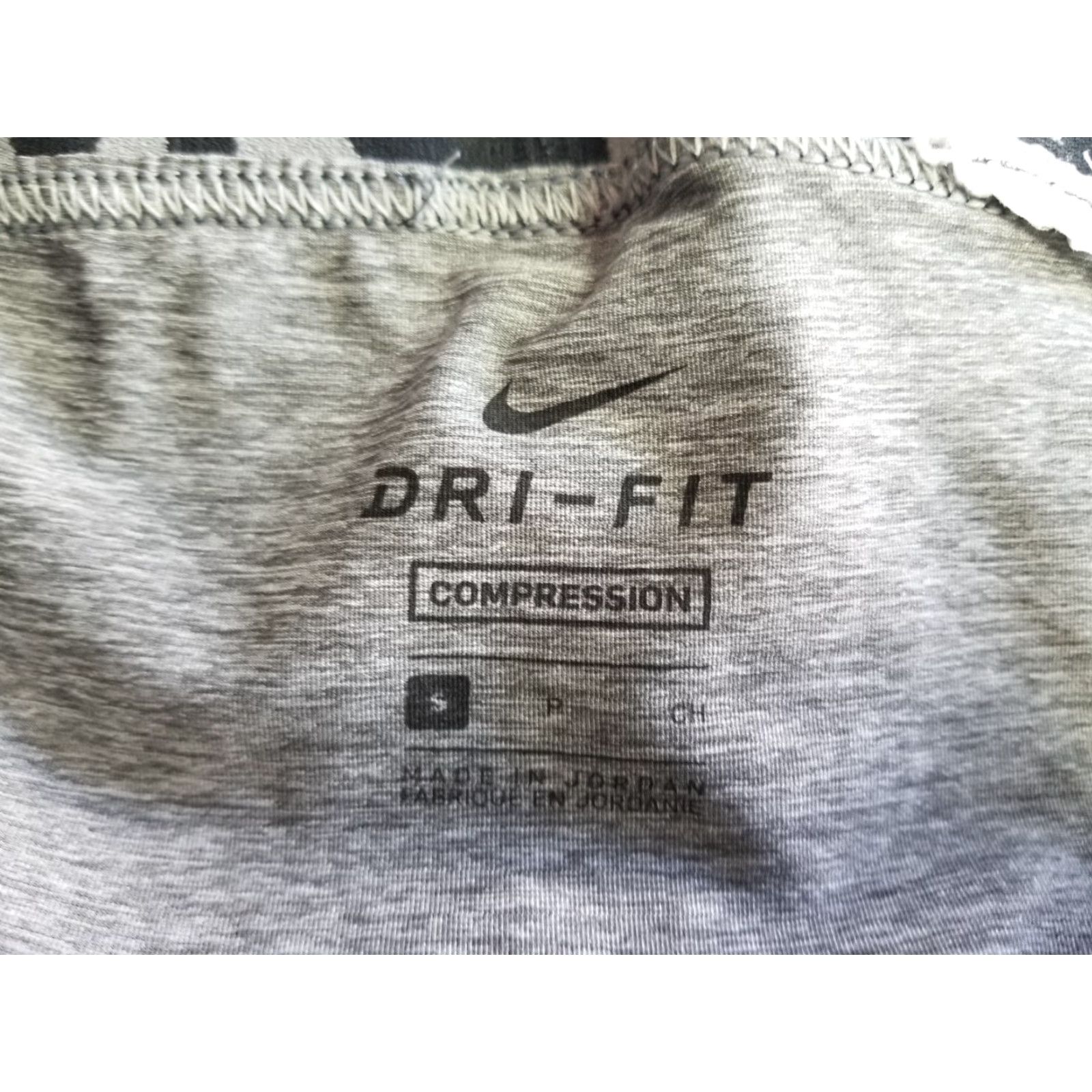 Nike Gray Nike Pro Compression Capri Pants Cropped Mens S Small Polyester Activewear Compression Nike Pro Grayscale Size US 29 - 5 Thumbnail