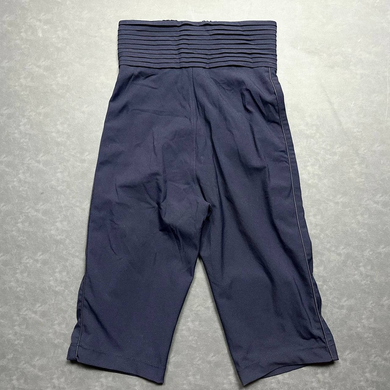 Marithe + Francois Girbaud marithe francois girbaud Rare Shorts Womens Capri Italy Size 40" / US 18 - 1 Thumbnail