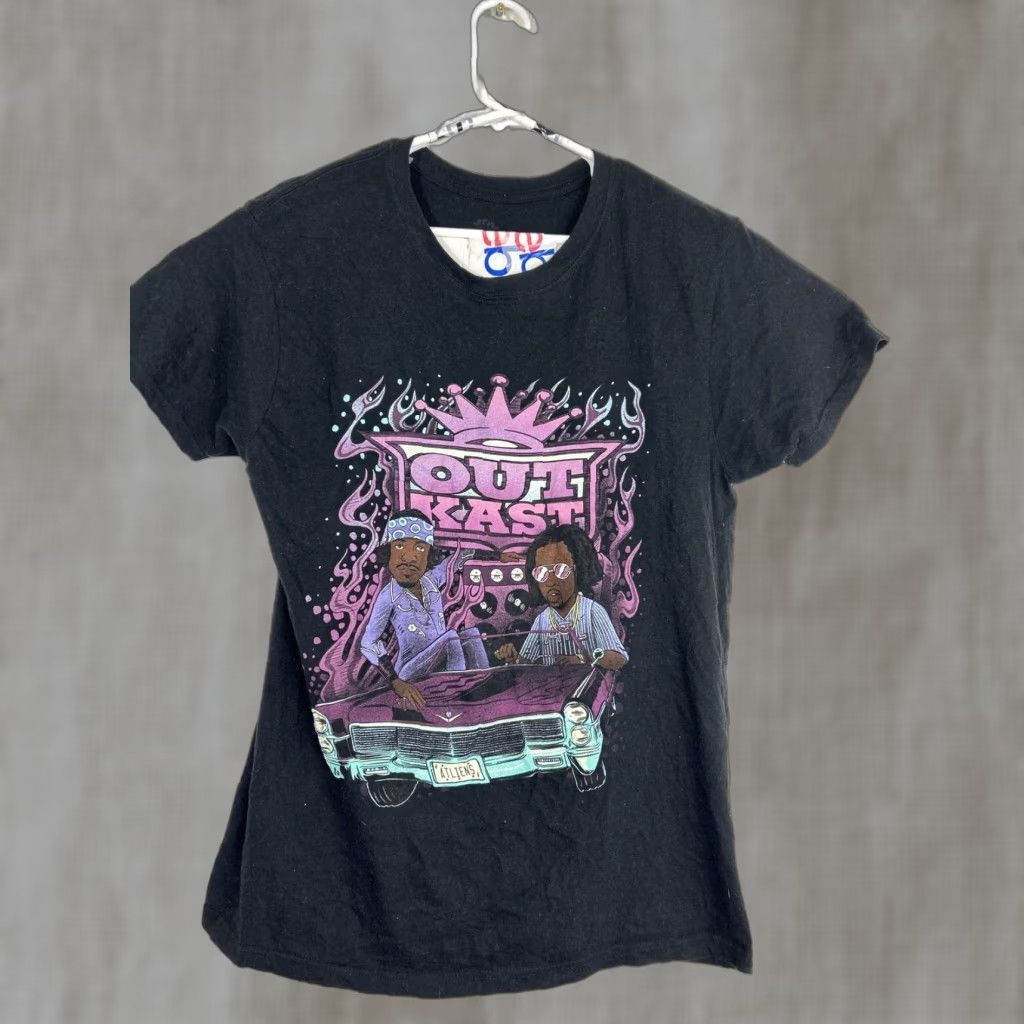 Vintage Outkast Womens L Graphic Atliens Black T-Shirt Size L / US 10 / IT 46 - 1 Thumbnail