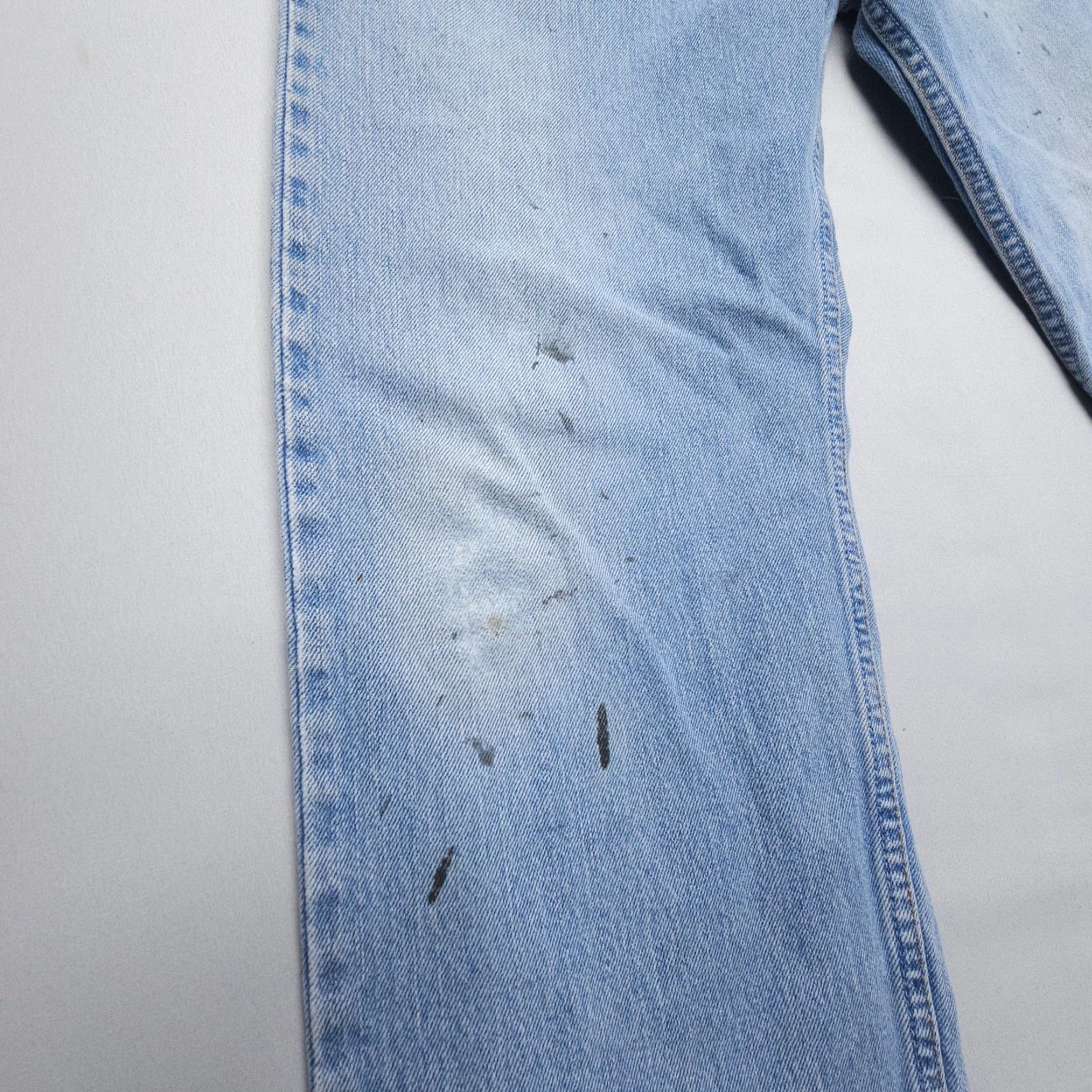 Levi's VINTAGE Levi's 505 Jeans Men 36 x 30 Blue Distressed Stains 2000s Straight Denim Cotton Regular 5-Pocket Levi's 500 Series Mens Size US 36 / EU 52 - 6 Thumbnail