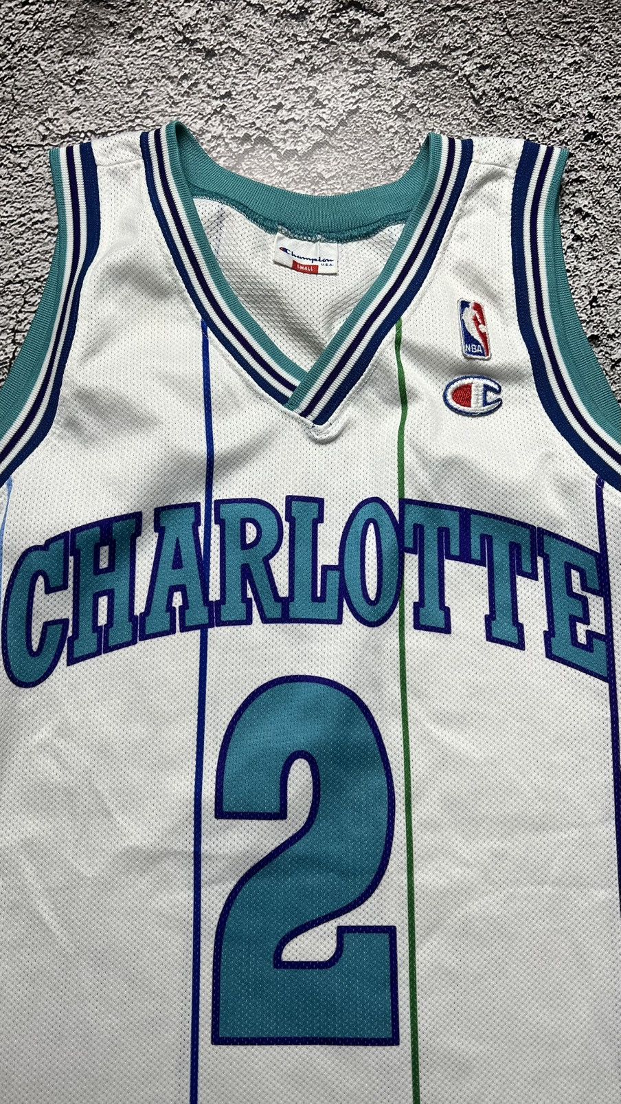 Champion VTG 90’s Charlotte Hornets NBA Larry Johnson champion jersey Size US S / EU 44-46 / 1 - 3 Thumbnail