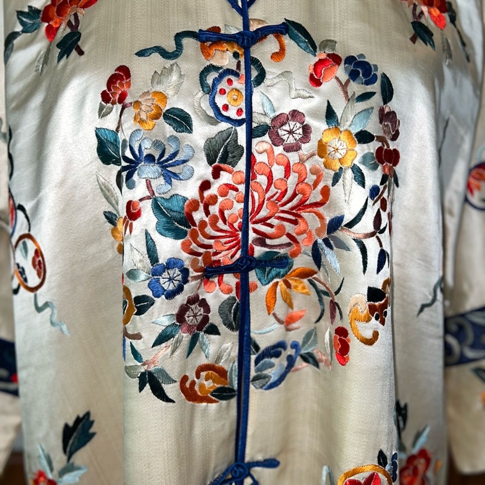 Vintage Spectacular Vintage 1930s/40s Embroidered Silk Kimono! Size ONE SIZE - 3 Thumbnail