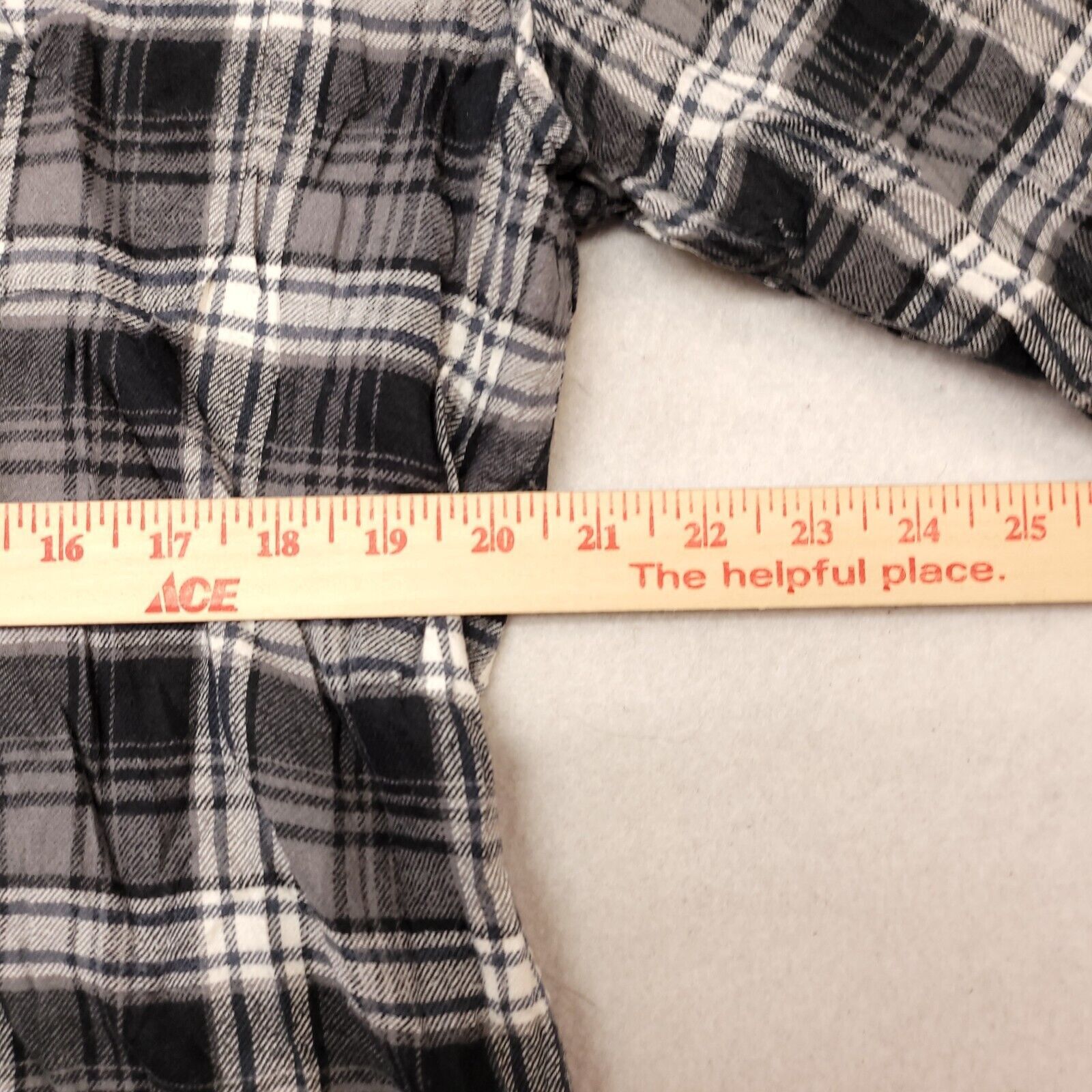 Croft & Barrow Croft & Barrow Madras Flannel Shirt Mens Size Large L Gray Size US L / EU 52-54 / 3 - 9 Thumbnail