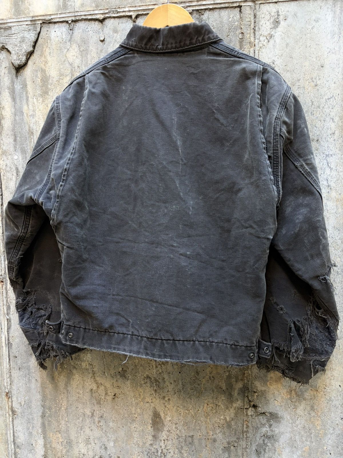 Carhartt Vintage Thrashed 1of1 Carhartt Detroit Jacket Erd Grunge Size US L / EU 52-54 / 3 - 9 Thumbnail