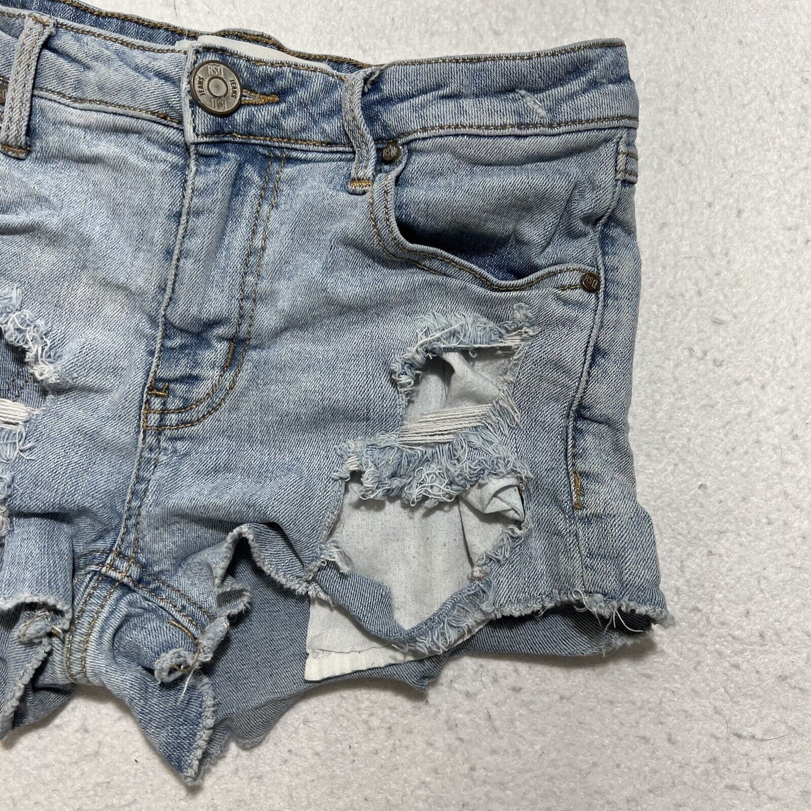 Rsq RSQ Jeans Mid Rise Denim Shorts 2" Inseam Ripped Distressed Size 25" / US 0 / IT 36 - 3 Thumbnail
