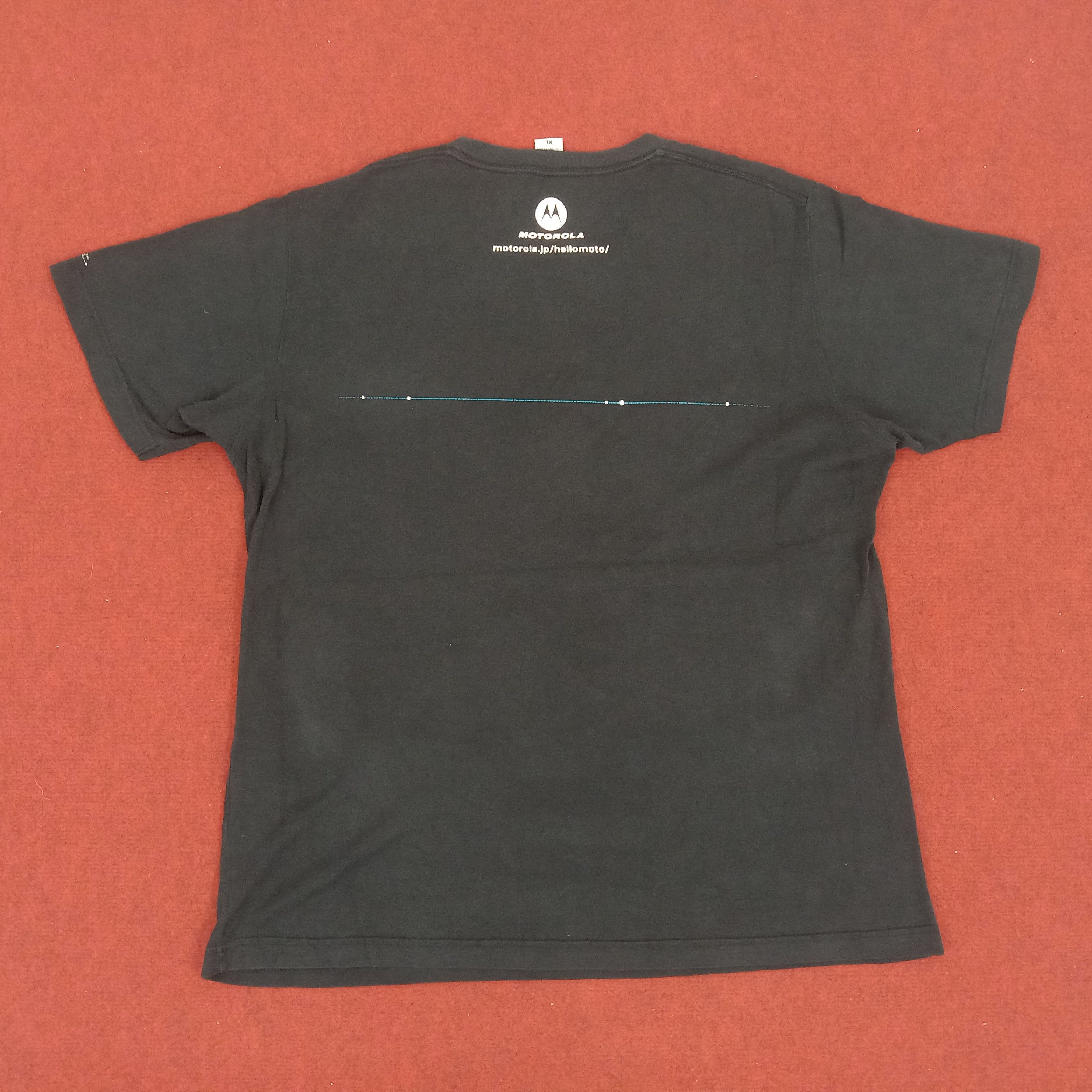 Motorola Motorola Center Logo Design Hand Phone Promo Tshirt Size US XL / EU 56 / 4 - 3 Thumbnail