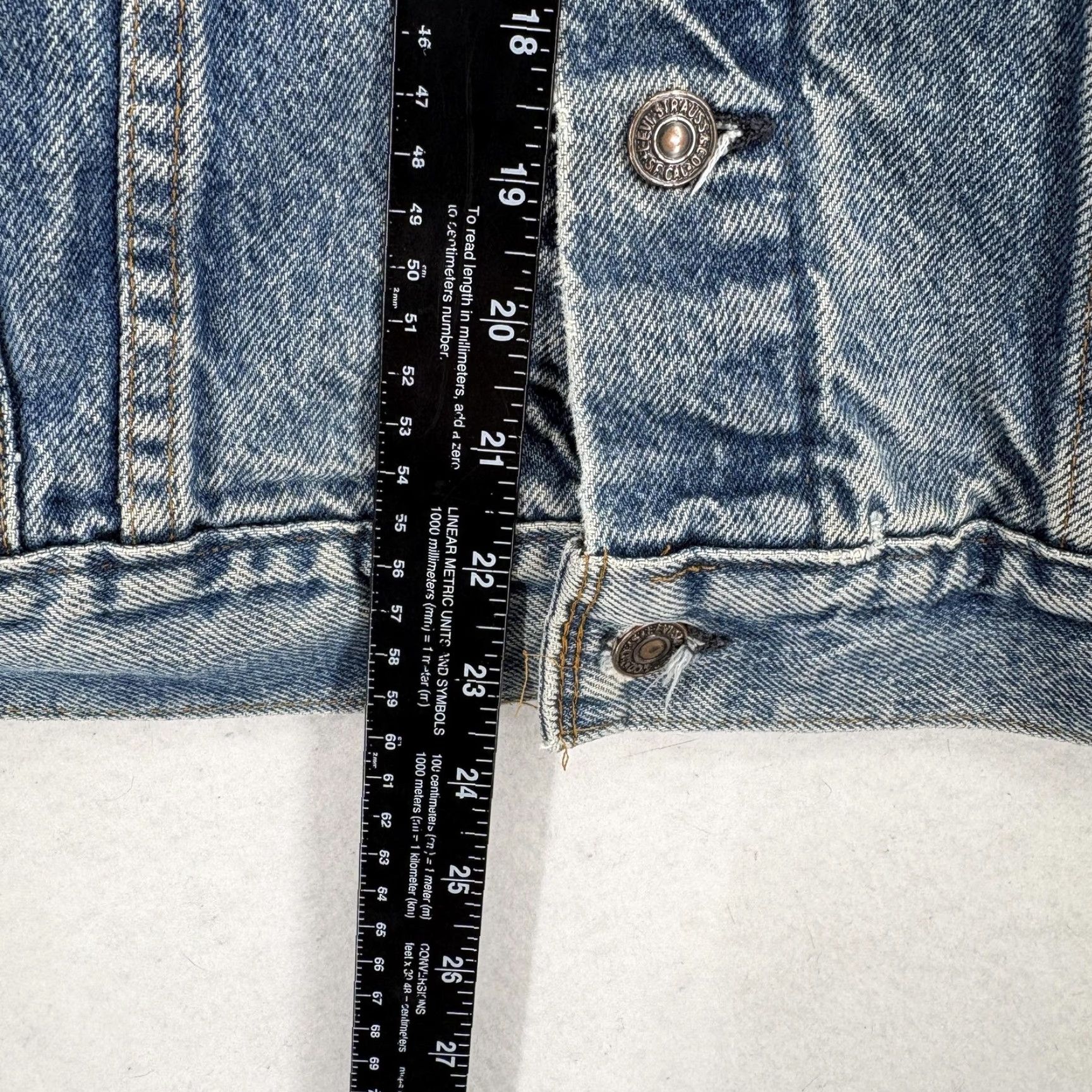 Levi's VINTAGE Levi's Denim Jacket Mens 38 Blue Trucker 80s Biker Made in USA Leather Patch Button Front Size US XXS / EU 40 - 7 Thumbnail