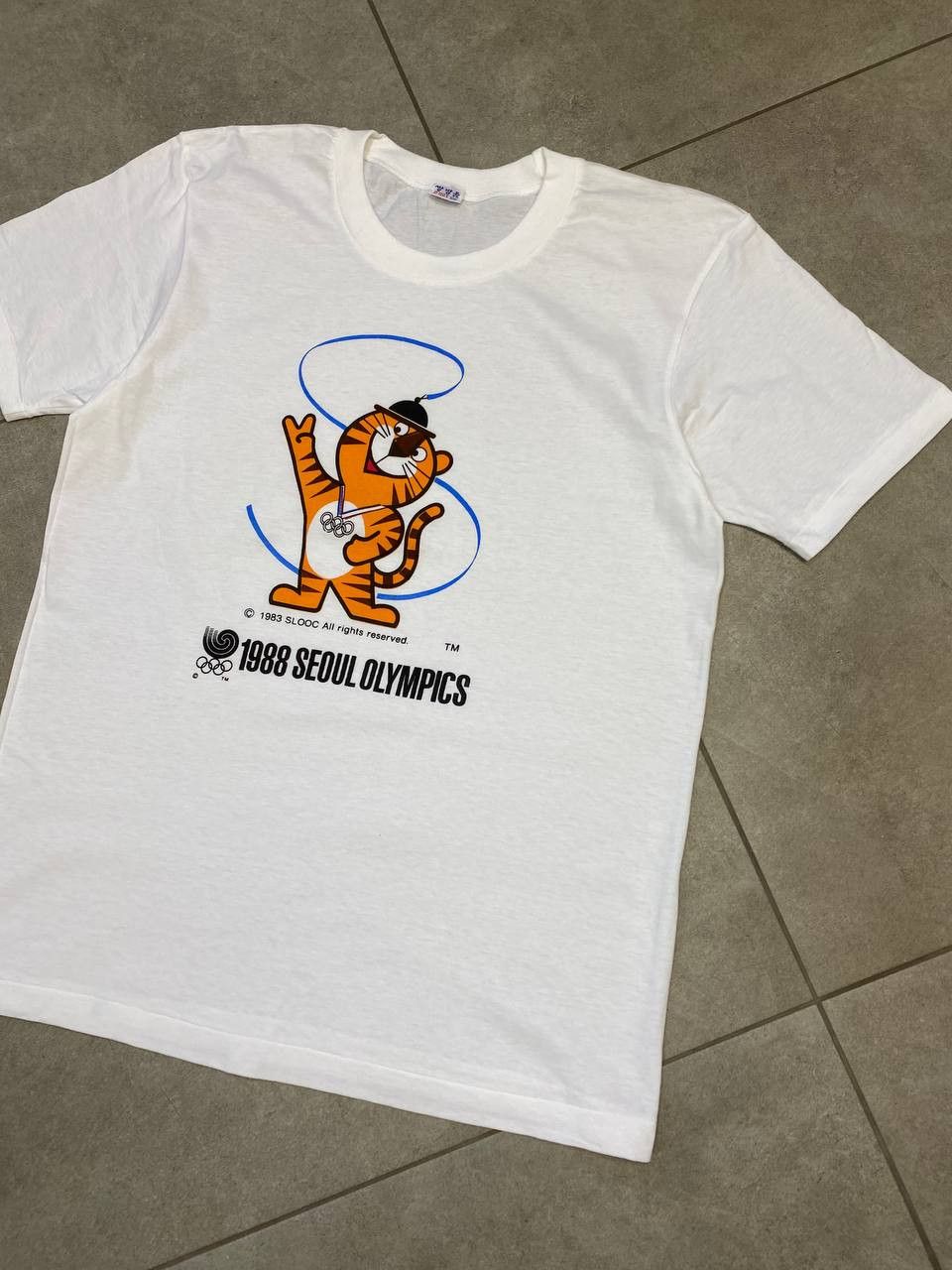 Other Vintage Olympics 1988 Seoul Korea Tiger Cat Mascot T-Shirt Size US M / EU 48-50 / 2 - 5 Thumbnail