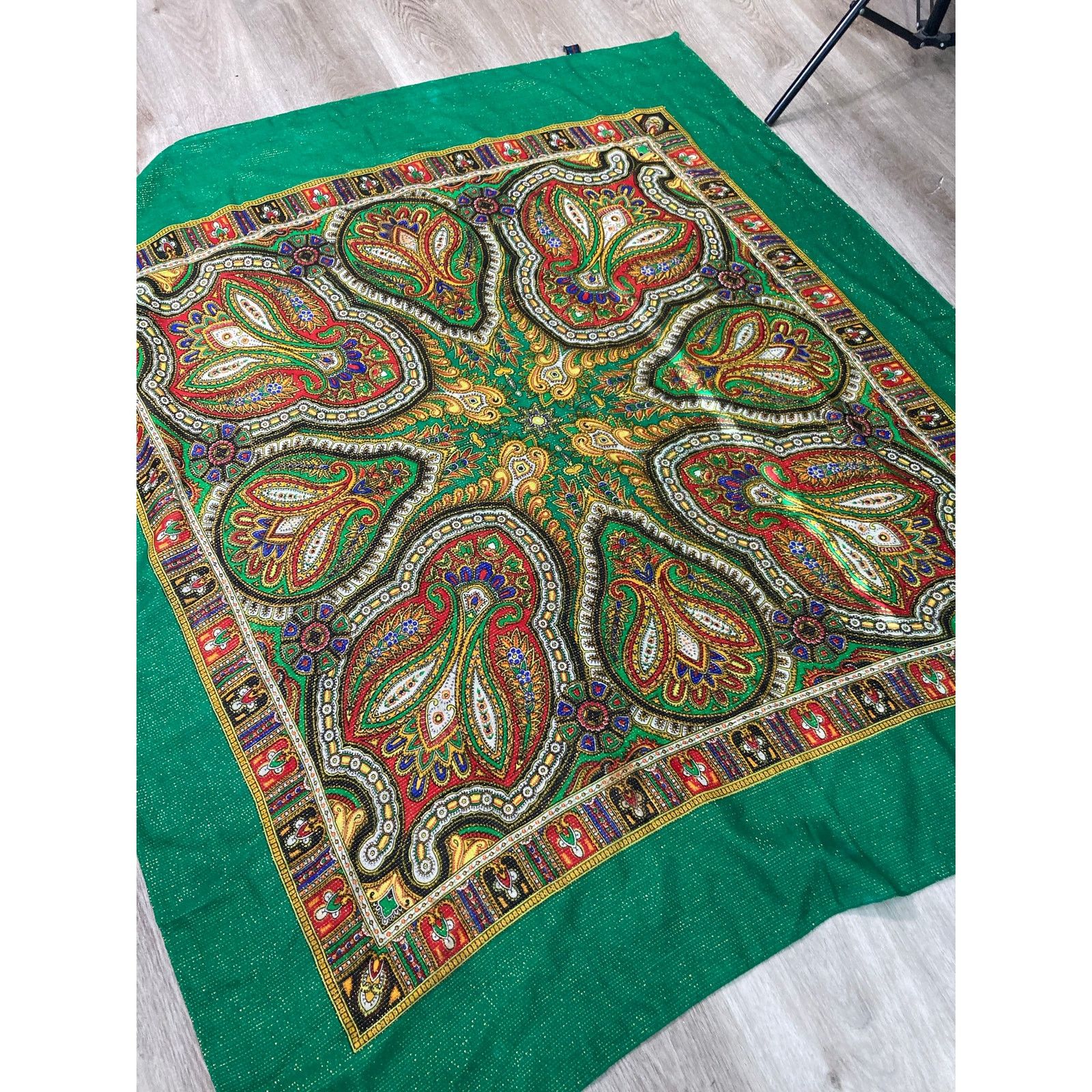 Vintage Vintage Paisley Wool Scarf Green Gold Thread Women's Fall Size ONE SIZE - 3 Thumbnail