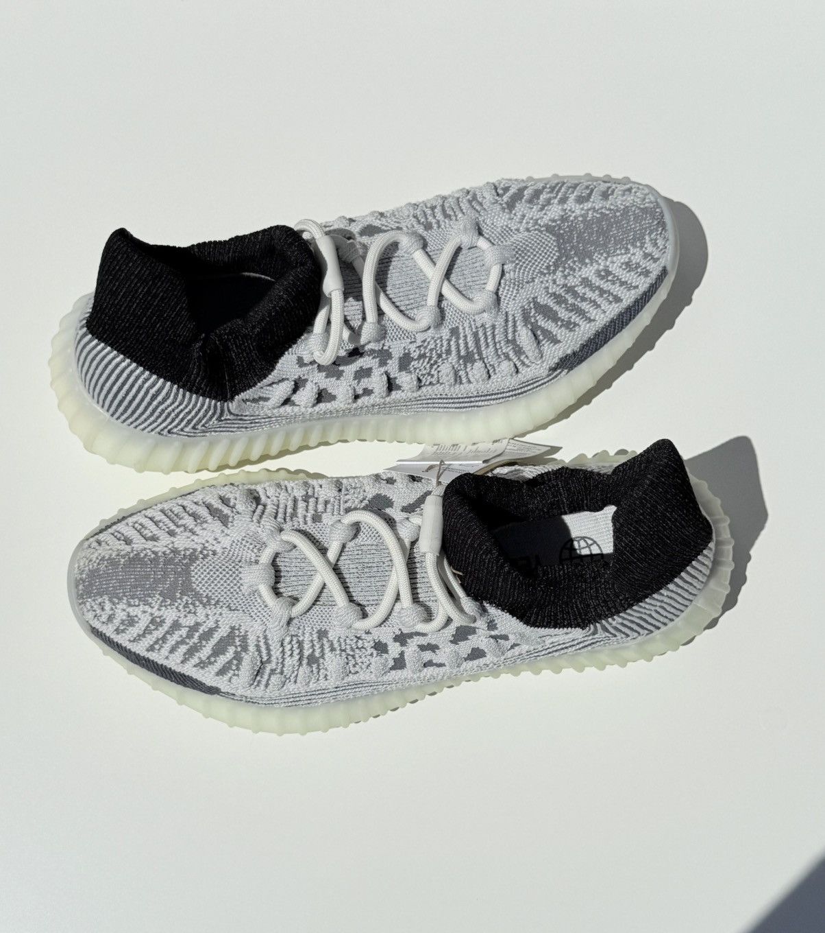 Yeezy New! Adidas Yeezy 350 V2 CMPCT Sneakers Size US 9.5 / EU 42-43 - 5 Thumbnail