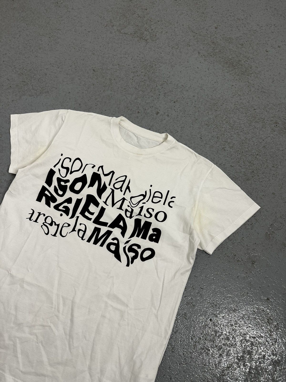 Maison Margiela Maison Margiela Logo T-Shirt Size US S / EU 44-46 / 1 - 3 Thumbnail