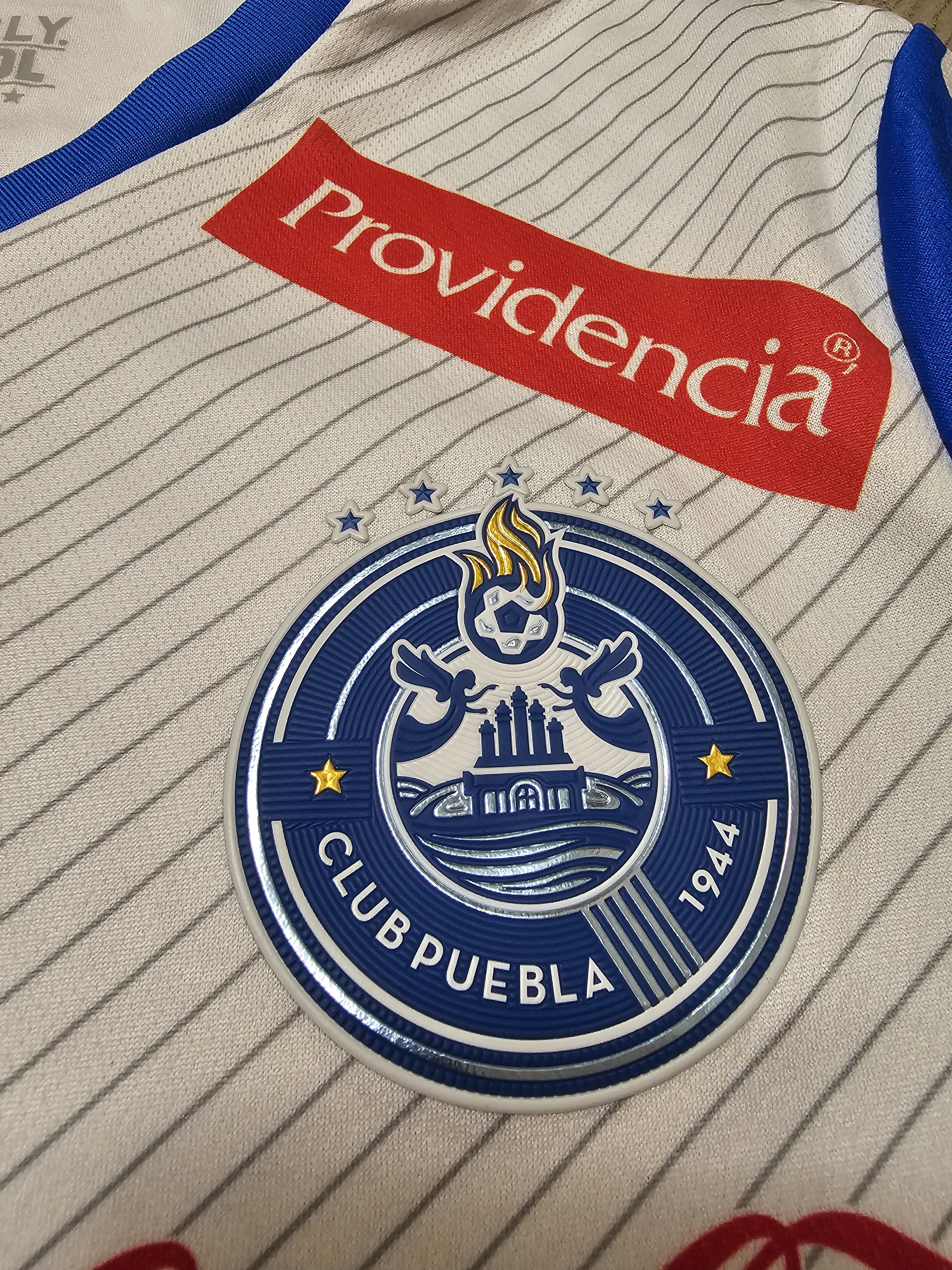 All Sport CLUB PUEBLA 2016 2017 HOME FOOTBALL SOCCER JERSEY MEXICO Size US S / EU 44-46 / 1 - 4 Thumbnail