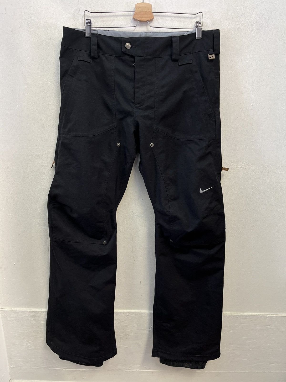 image of Nike Snowboarding Pants in Black, Men's (Size 38)