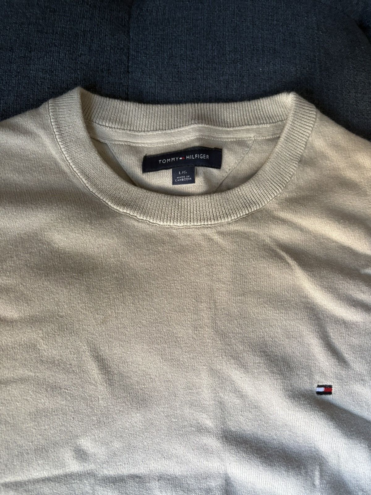 Tommy Hilfiger Tommy Hilfiger Oatmeal Flag Crewneck Size US L / EU 52-54 / 3 - 1 Thumbnail