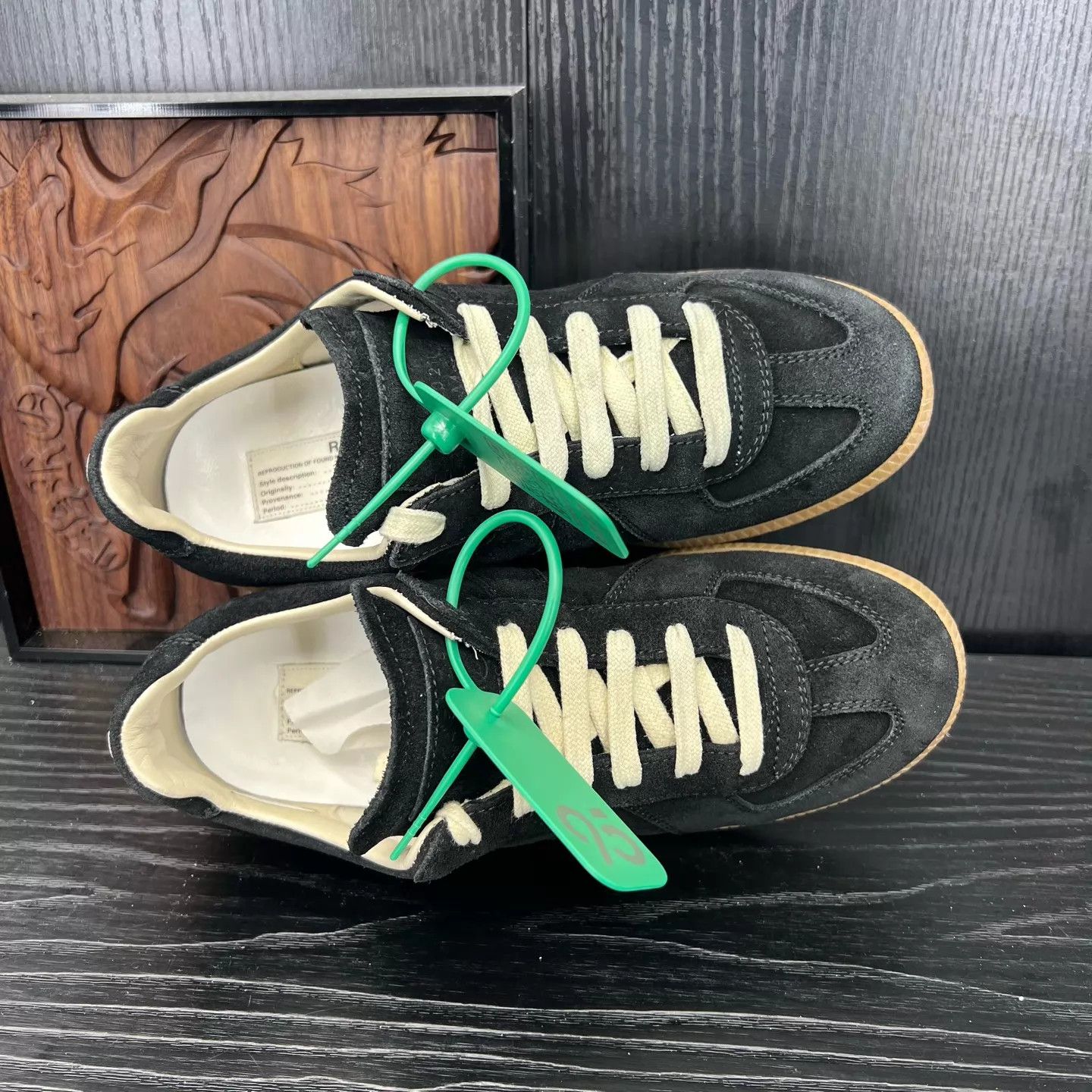 Maison Margiela Maison Margiela Replica Sneaker Black Suede 35.5 Near New with Box Size US 5 / IT 35 - 6 Thumbnail