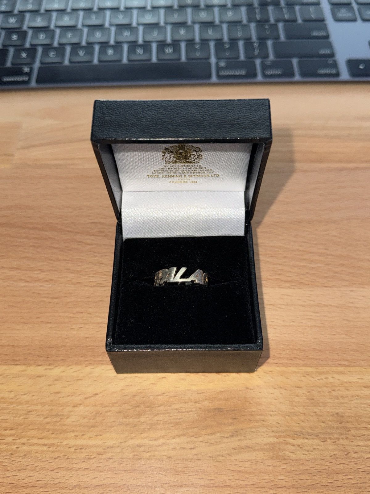 Palace MVP BULLDOG RING SIZE 9.5 | Grailed