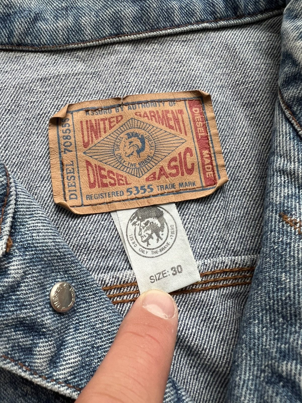 Diesel × Vintage Vintage 90s Diesel Washed Blue Denim Bomber Jacket Size US L / EU 52-54 / 3 - 9 Thumbnail