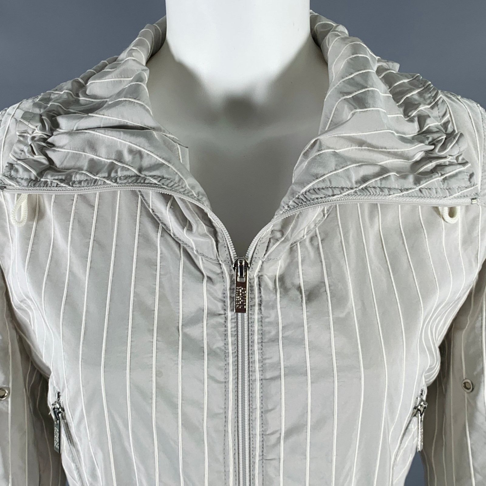 Armani Collezioni Size 6 Grey White Polyester Blend Stripe Jacket Size M / US 6-8 / IT 42-44 - 2 Thumbnail