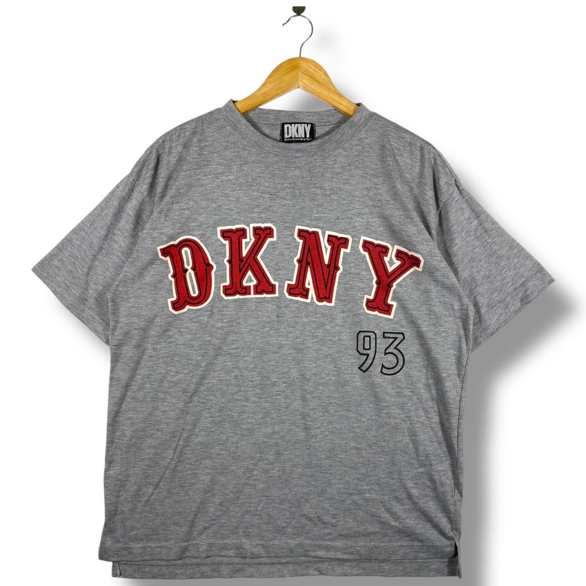DKNY × Donna Karan × Vintage Vintage 90's DKNY NEW YORK '93 Big Logo Tee Shirt Large Size Size US L / EU 52-54 / 3 - 1 Thumbnail