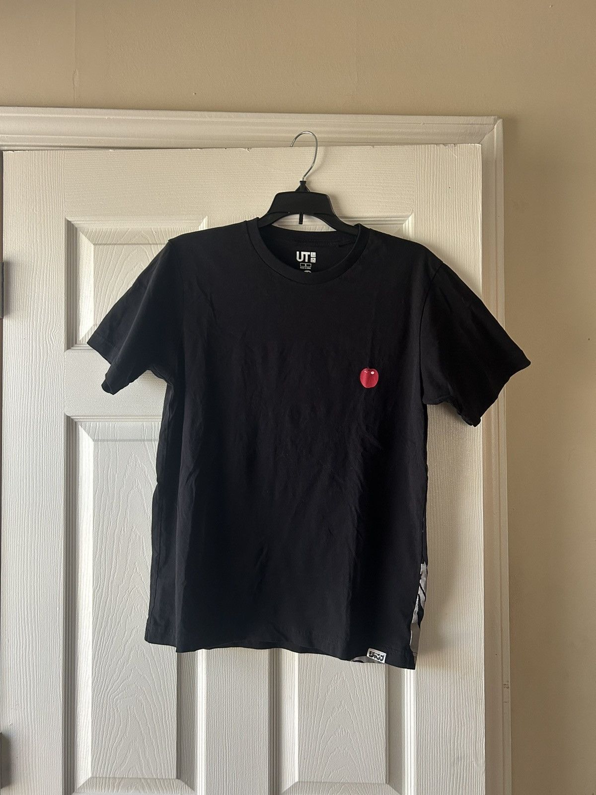 Uniqlo Uniqlo x Death Note Ryuk Size US S / EU 44-46 / 1 - 1 Thumbnail