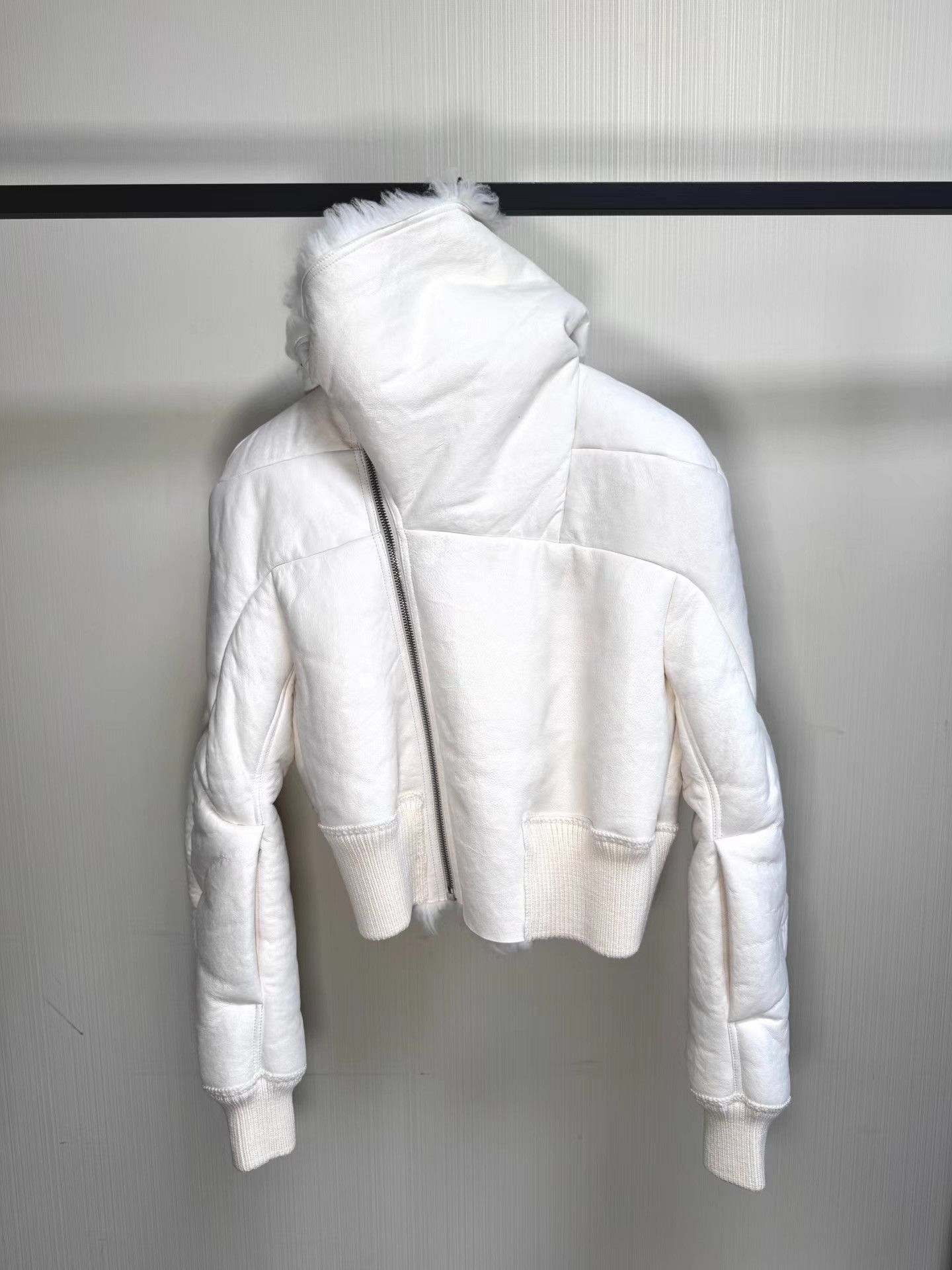 Rick Owens Rick Owens 25FW Hooded Shearling Jacket Q8 Size US M / EU 48-50 / 2 - 2 Thumbnail