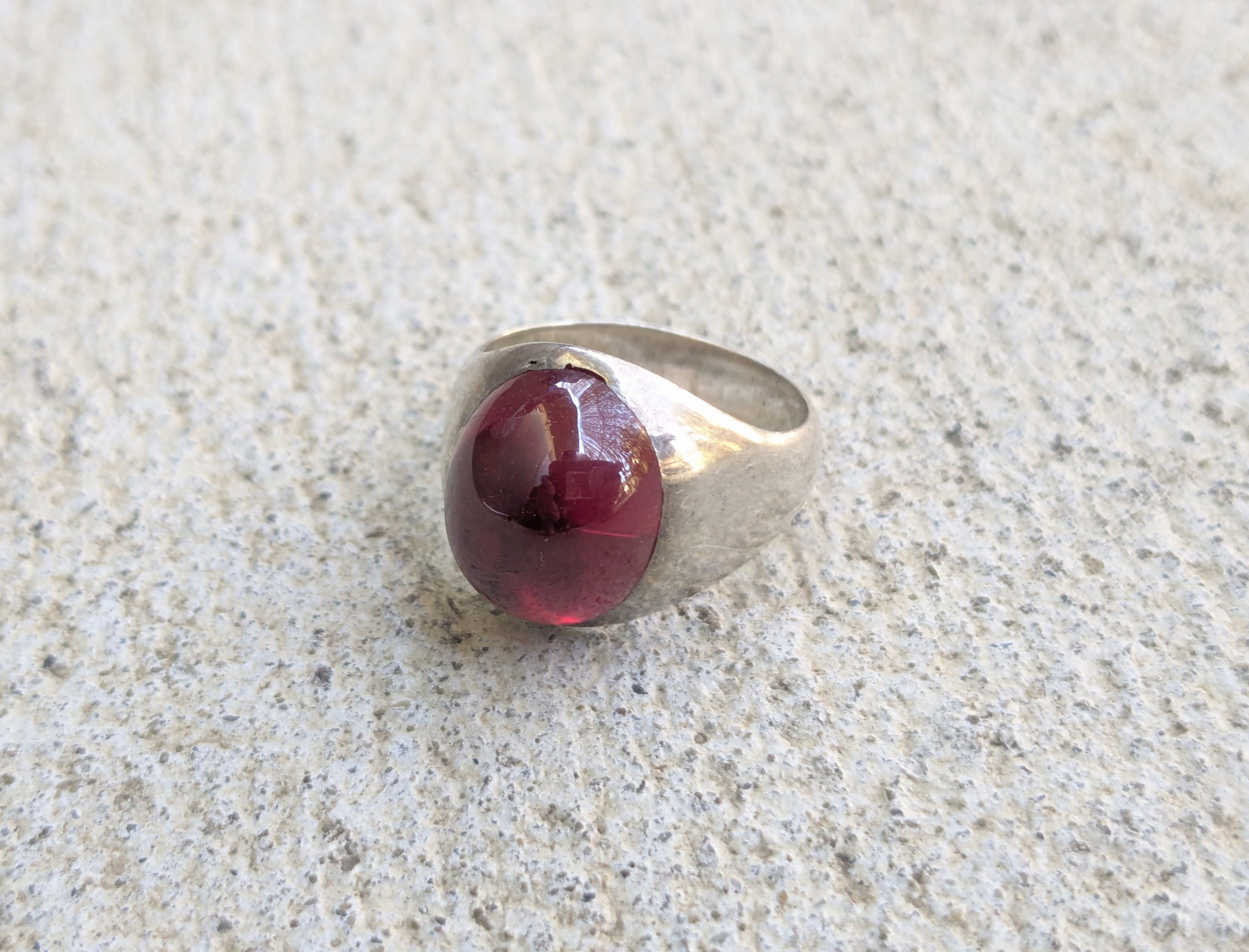 Jewelry Vintage Sterling Silver Ring Red Glass Oval Cabochon 7 Size ONE SIZE - 2 Thumbnail