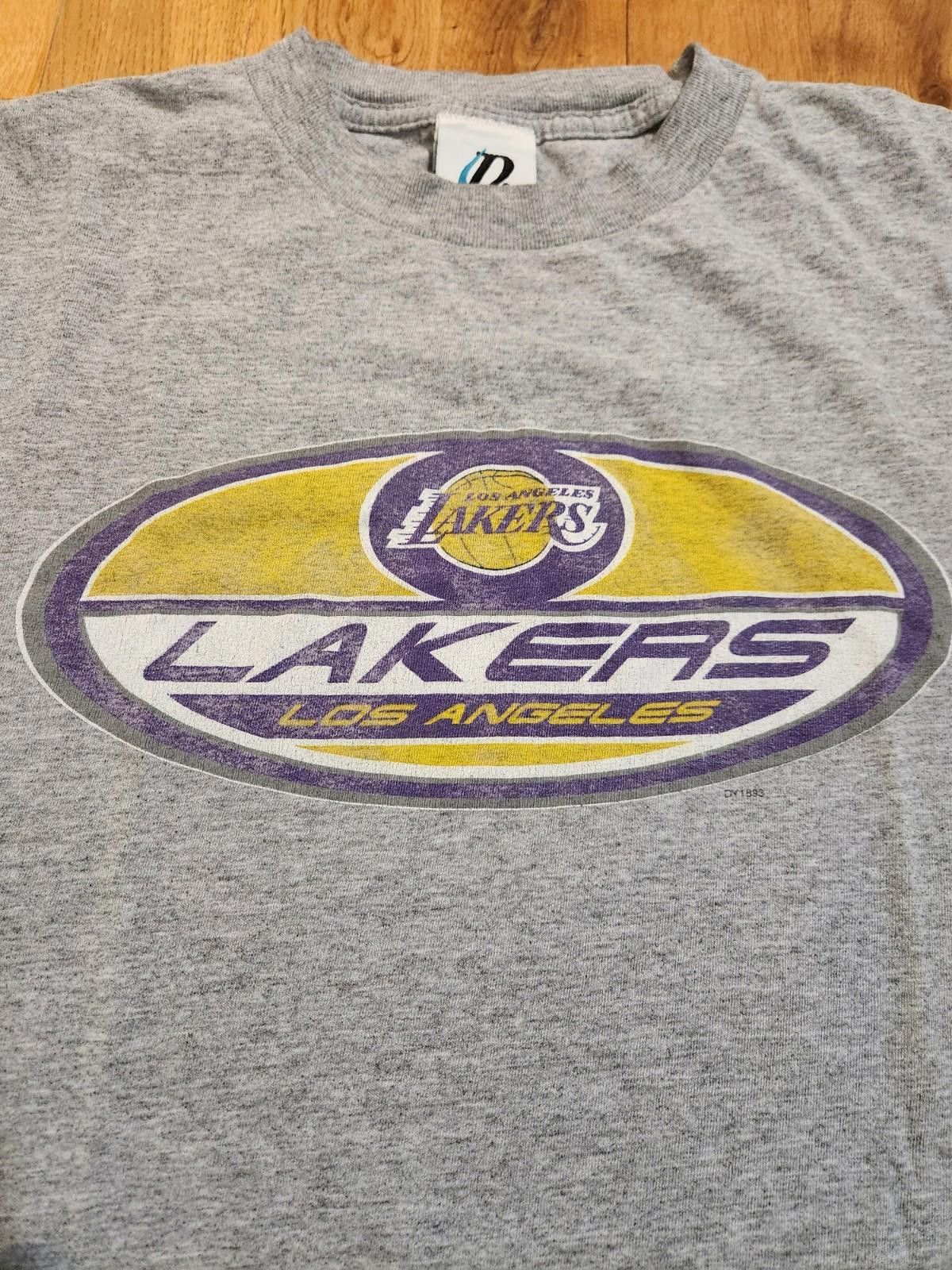 Designer Vintage LA Lakers Gray Shirt Mens L NBA Y2K Size US XL / EU 56 / 4 - 2 Thumbnail
