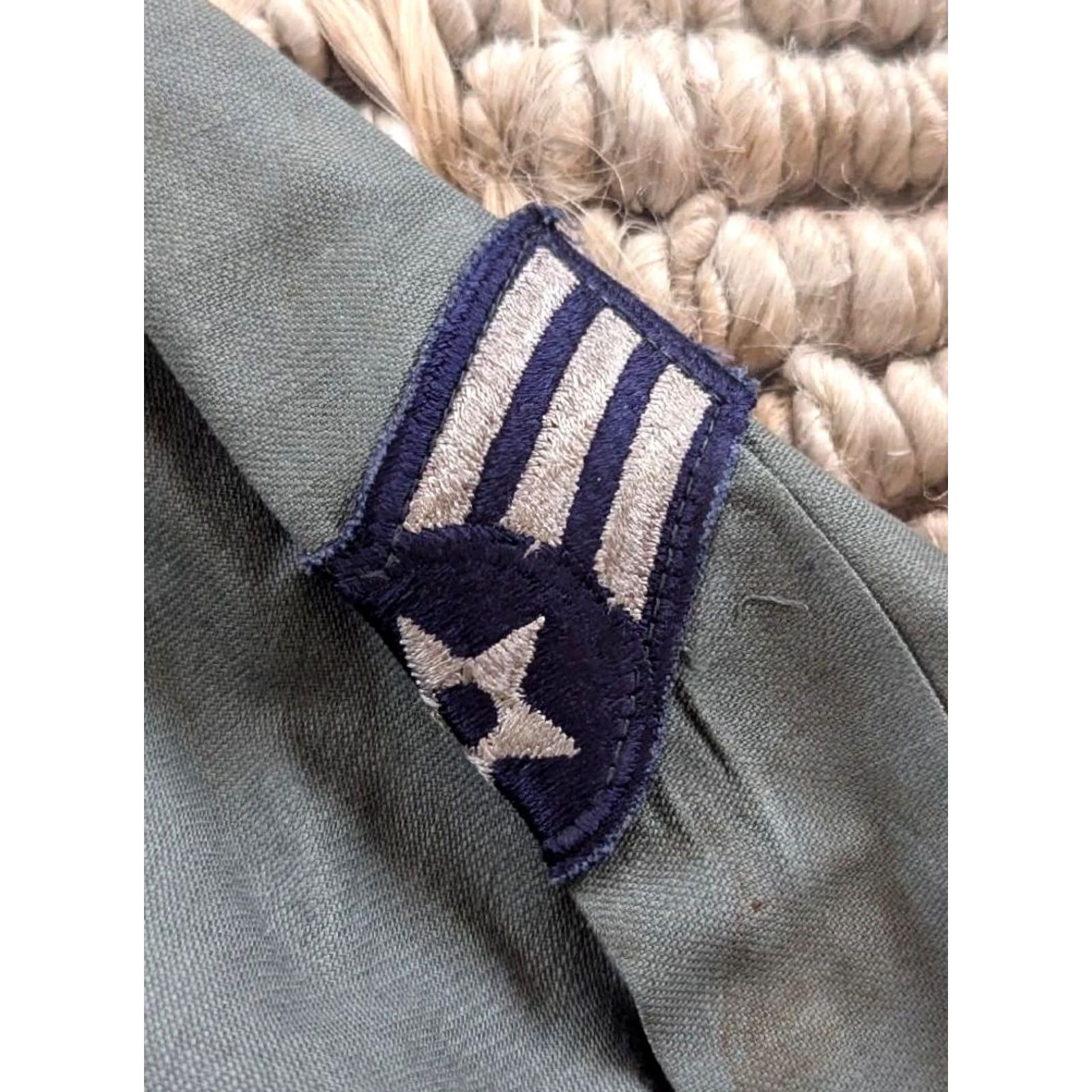 Vintage VINTAGE US Army sage green UTILITY shirt M Mens long sleeve Cotton USAF patch pattern WWII 40-42 chest 36-38 Boys Girls? Size US M / EU 48-50 / 2 - 3 Thumbnail