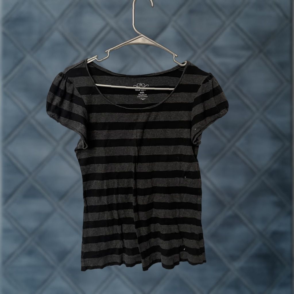 Old Navy Old Navy T-Shirt Women's Medium Black Gray Striped Short Sleeve Crew Neck Tee Size M / US 6-8 / IT 42-44 - 1 Thumbnail