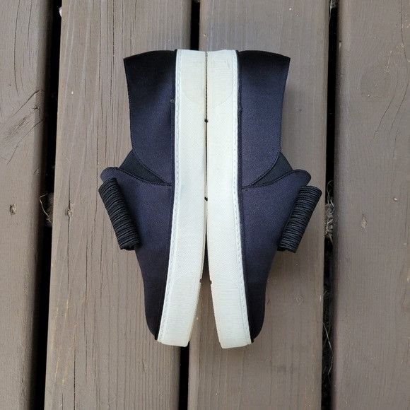 Designer × Stuart Weitzman Stuart Weitzman Black Satin Bowgal Bow Slip-on Platforms 9.5 Size US 9.5 / IT 39.5 - 4 Thumbnail