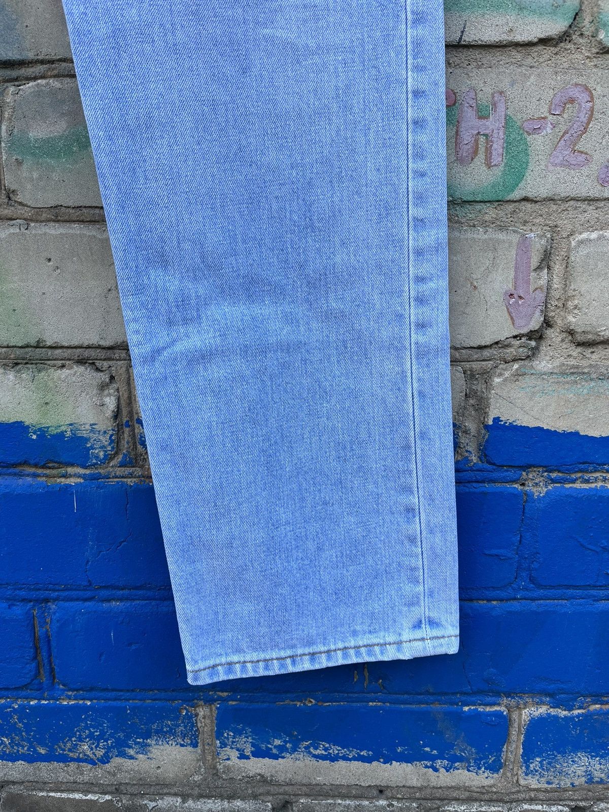 Levi's Vintage Levi’s 501 Blue Stonewashed Regular Fit Button Jeans Size US 36 / EU 52 - 4 Thumbnail