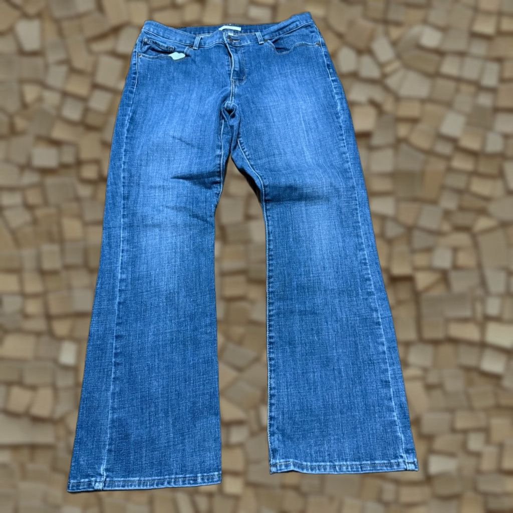 Levi's Levi's Jeans, Women's Size 12, Blue, Denim, Mid Rise, Pockets, Bootcut, 5-Pocket Design, Regular, Classic Boot, Jeans Size 34" / US 12 / IT 48 - 1 Thumbnail