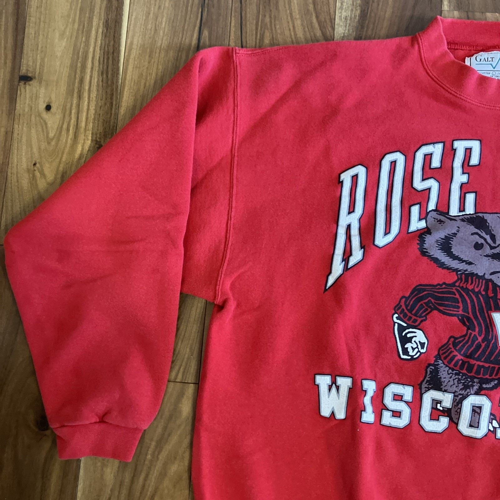 Other Vtg Wisconsin Badgers Sweatshirt Mens Large Red Rose Bowl Size US L / EU 52-54 / 3 - 5 Thumbnail