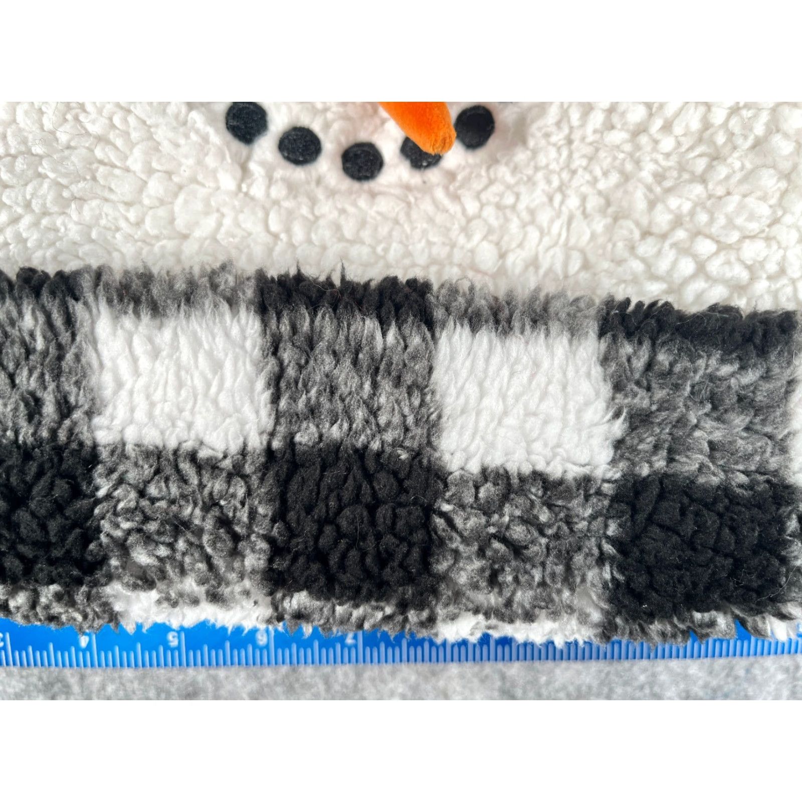 Vintage Holiday Time Snowman Beanie Toque Adult One Size White Black Plaid Fleece 100% Polyester Pom Size ONE SIZE - 3 Thumbnail