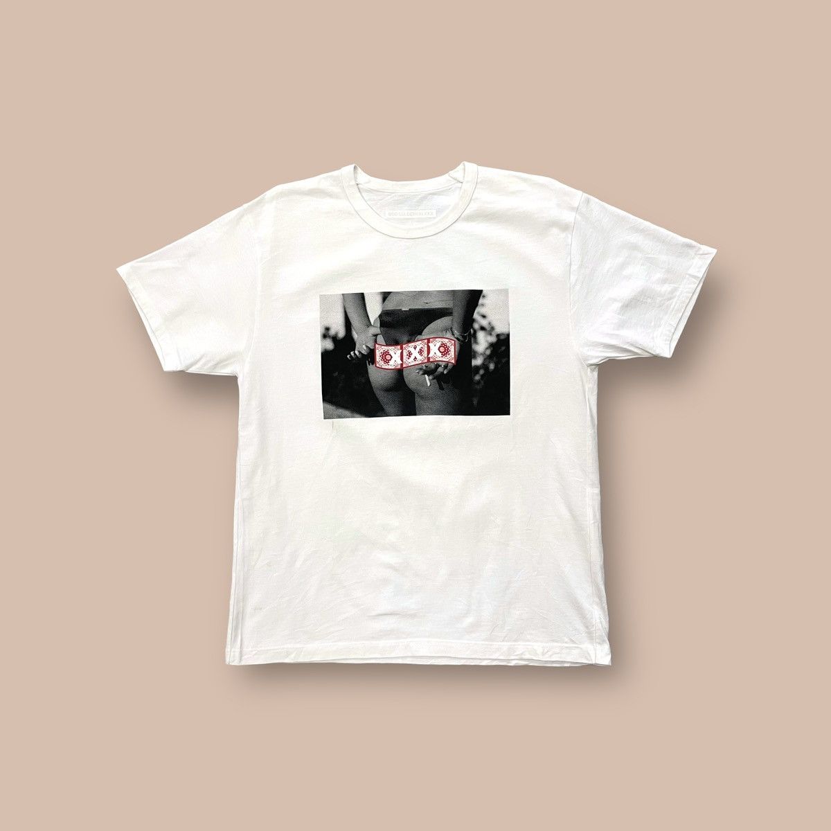 【GOD SELECTION XXX】T-SHIRT/WHITE 要在庫確認 KOUSUKE KAWAMURA × GOD SELECTION XXX]T-SHIRT/WHITE(GX-S23