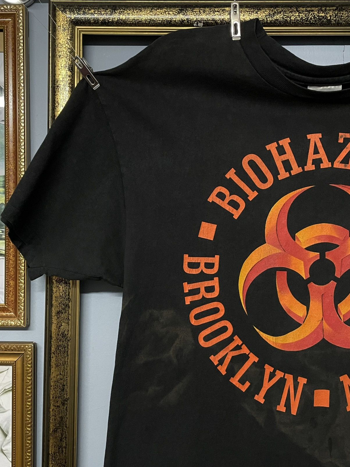 Vintage Vintage 90s Biohazard Og American Hardcore Sunfaded Tshirt Size US XL / EU 56 / 4 - 4 Thumbnail