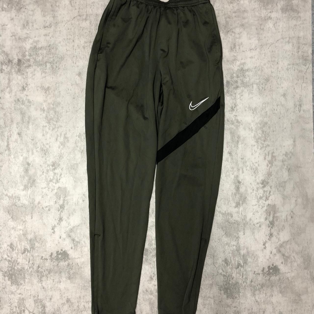 Nike Nike sweatpants green sport training Size US 32 / EU 48 - 1 Thumbnail