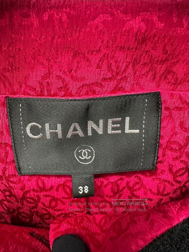 Chanel Chanel Classic black short jacket with diamond buckle Size XS / US 0-2 / IT 36-38 - 3 Thumbnail