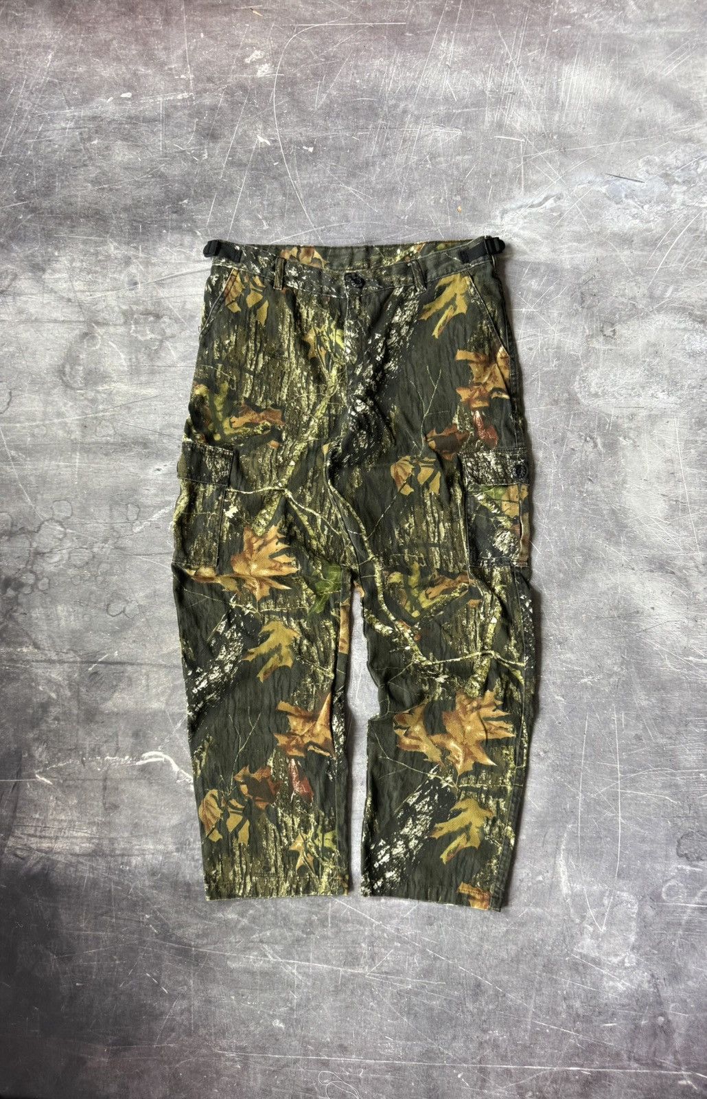 Mossy Oaks Vintage Mossy Oaks Camo Cargo Pants (33X30) Size US 30 / EU 46 - 1 Thumbnail
