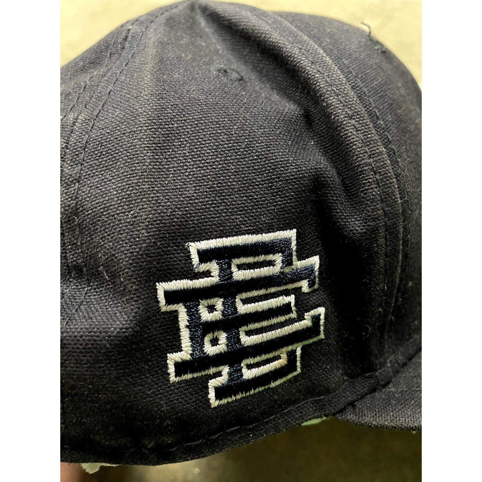 Eric Emanuel Eric Emanuel Yankees Cap Navy 7 1/8 Used Size ONE SIZE - 2 Thumbnail